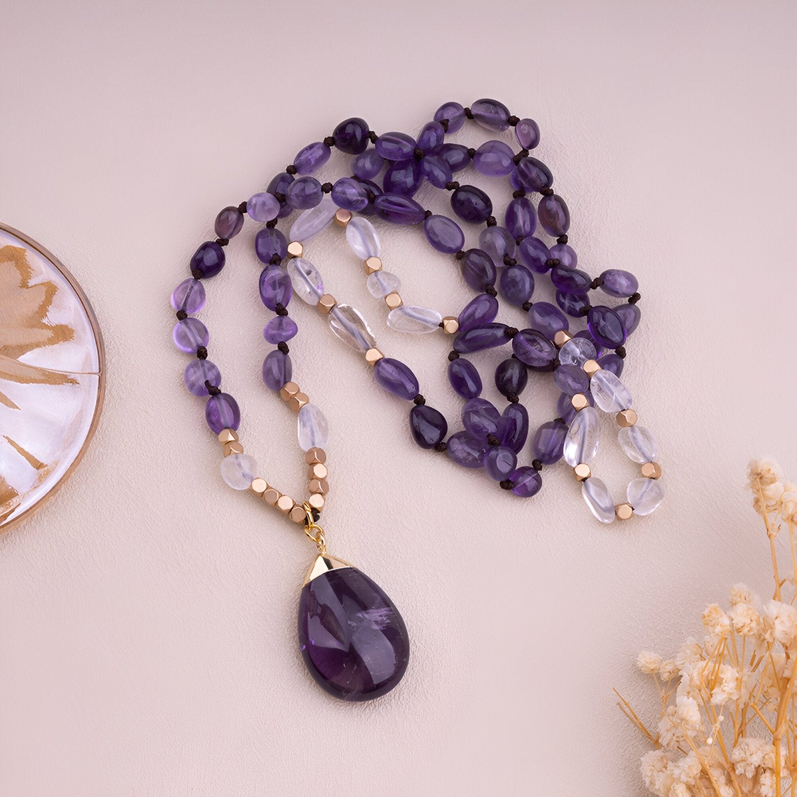 Sautoir en pierres naturelles quartz rose et améthyste, style bohème romantique, modèle Elenya