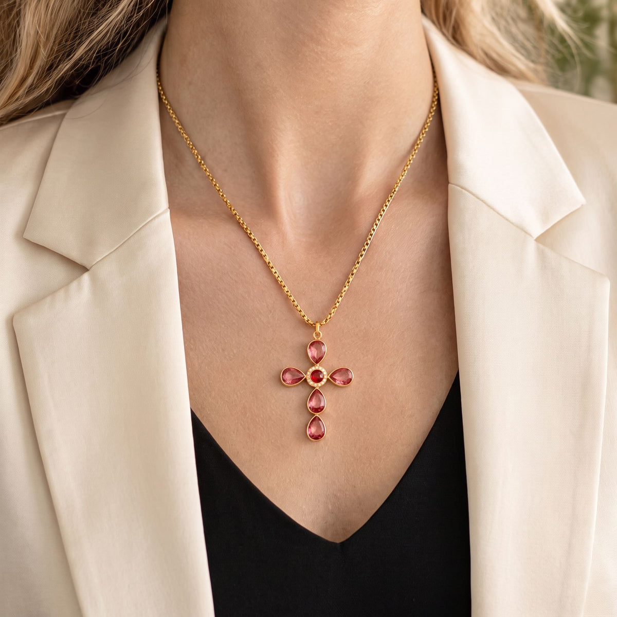 Collana con croce da donna, in acciaio inossidabile dorato, pendente incastonato con zirconi colorati a forma di goccia