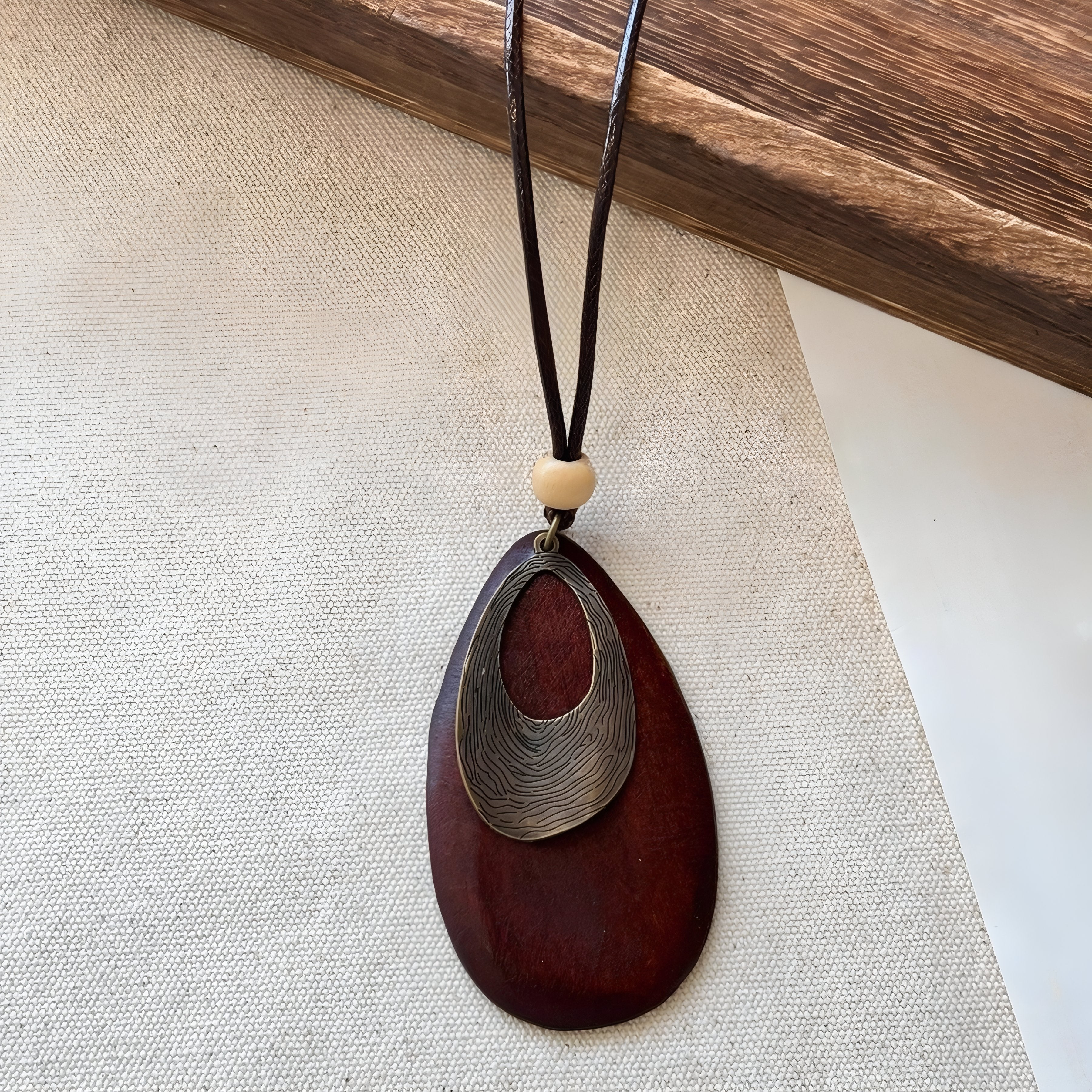 Collier africain en bois, avec pendentif goutte et en alliage métallique, style bohème