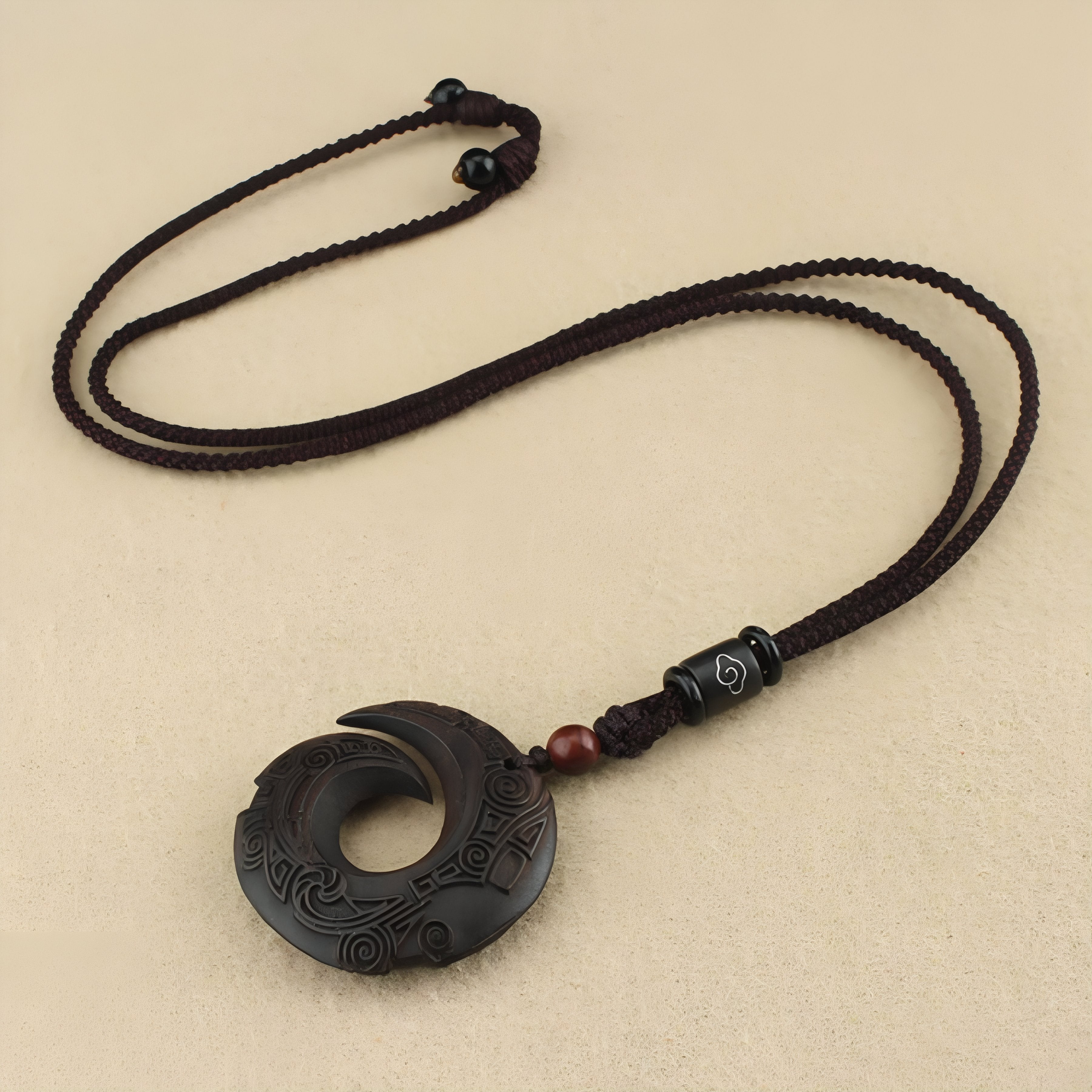Collier en bois d'ébène naturel, pendentif circulaire rétro et perle en bois, cordon ajustable
