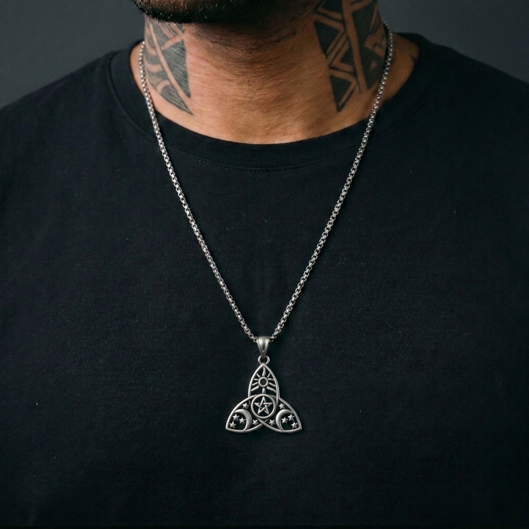 Collier sorcière unisexe, en acier inoxydable, avec pendentif lune et étoiles