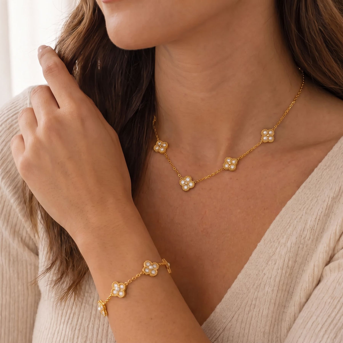 Parure de bijoux trèfle pour femme, collier, bracelet et boucles d'oreilles en acier inoxydable doré, sertis de strass
