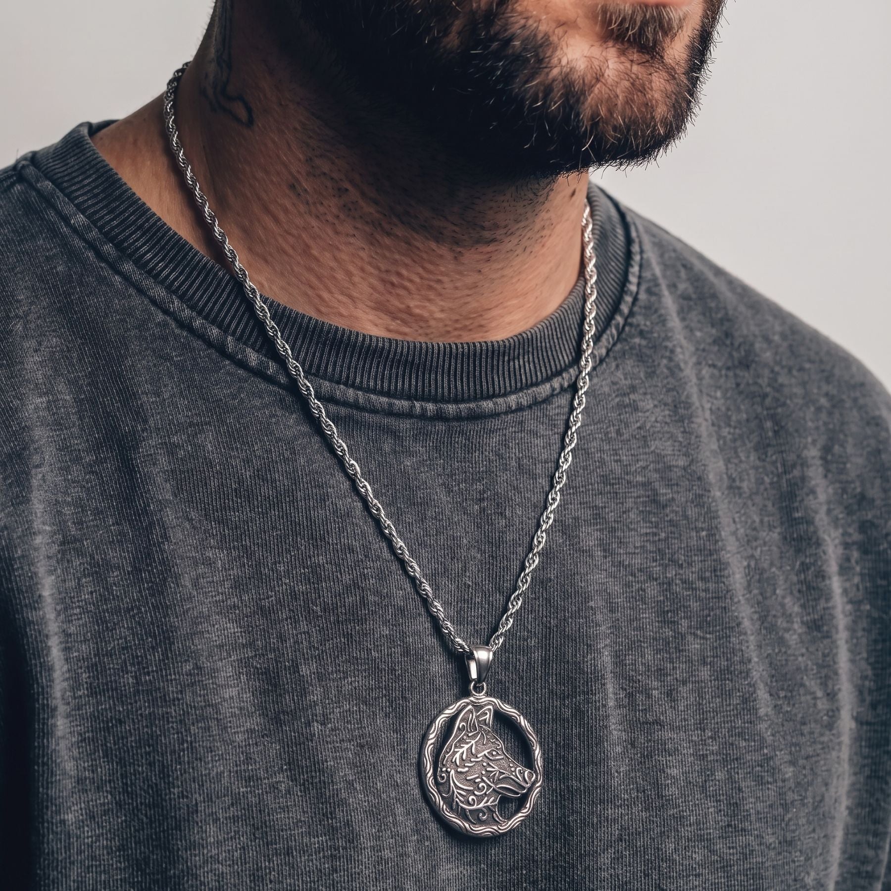 Collier pendentif loup pour homme, en acier inoxydable, design viking argenté