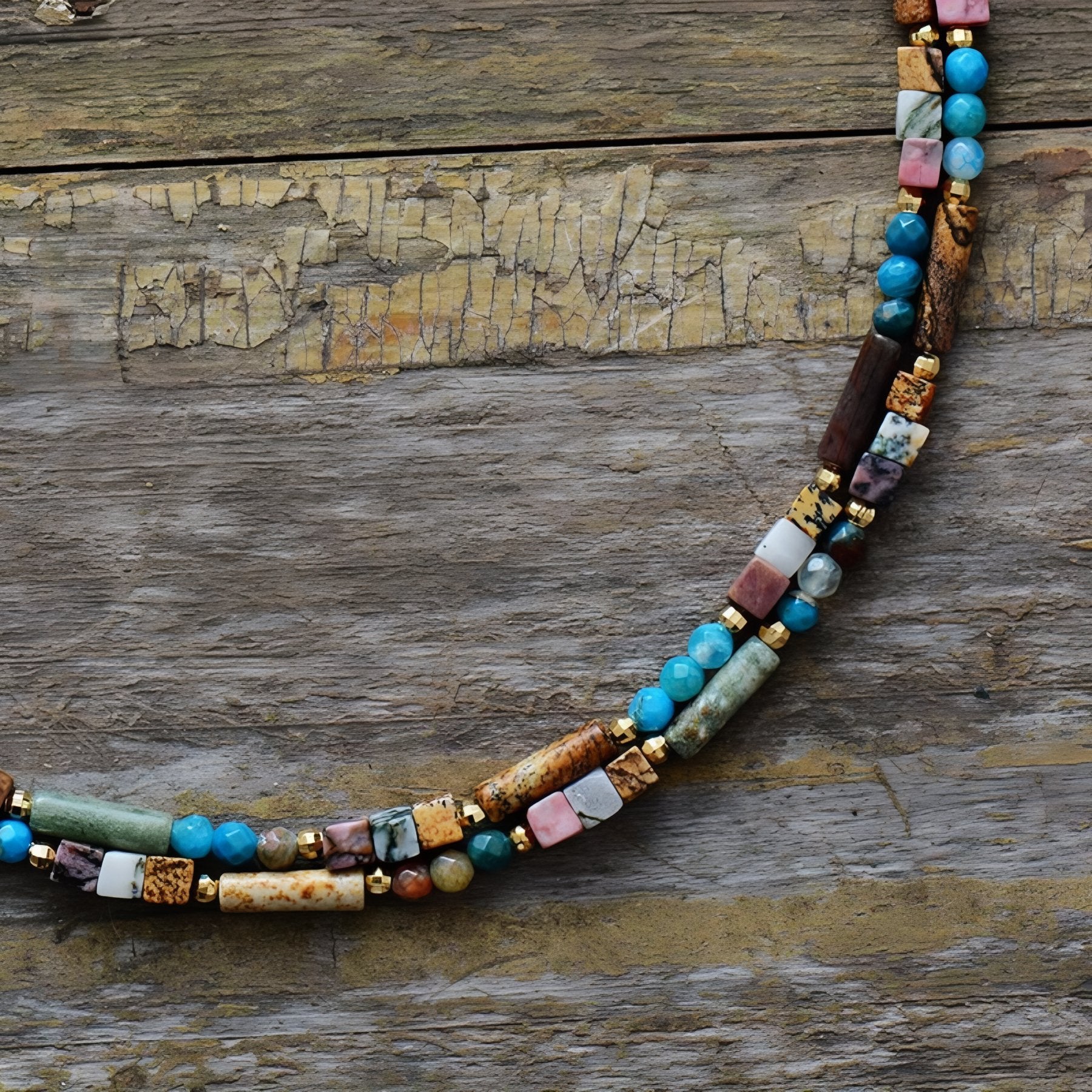 Collier double rang en pierres naturelles, perles multicolores esprit bohème, avec turquoise, quartz rose, amazonite et jaspe