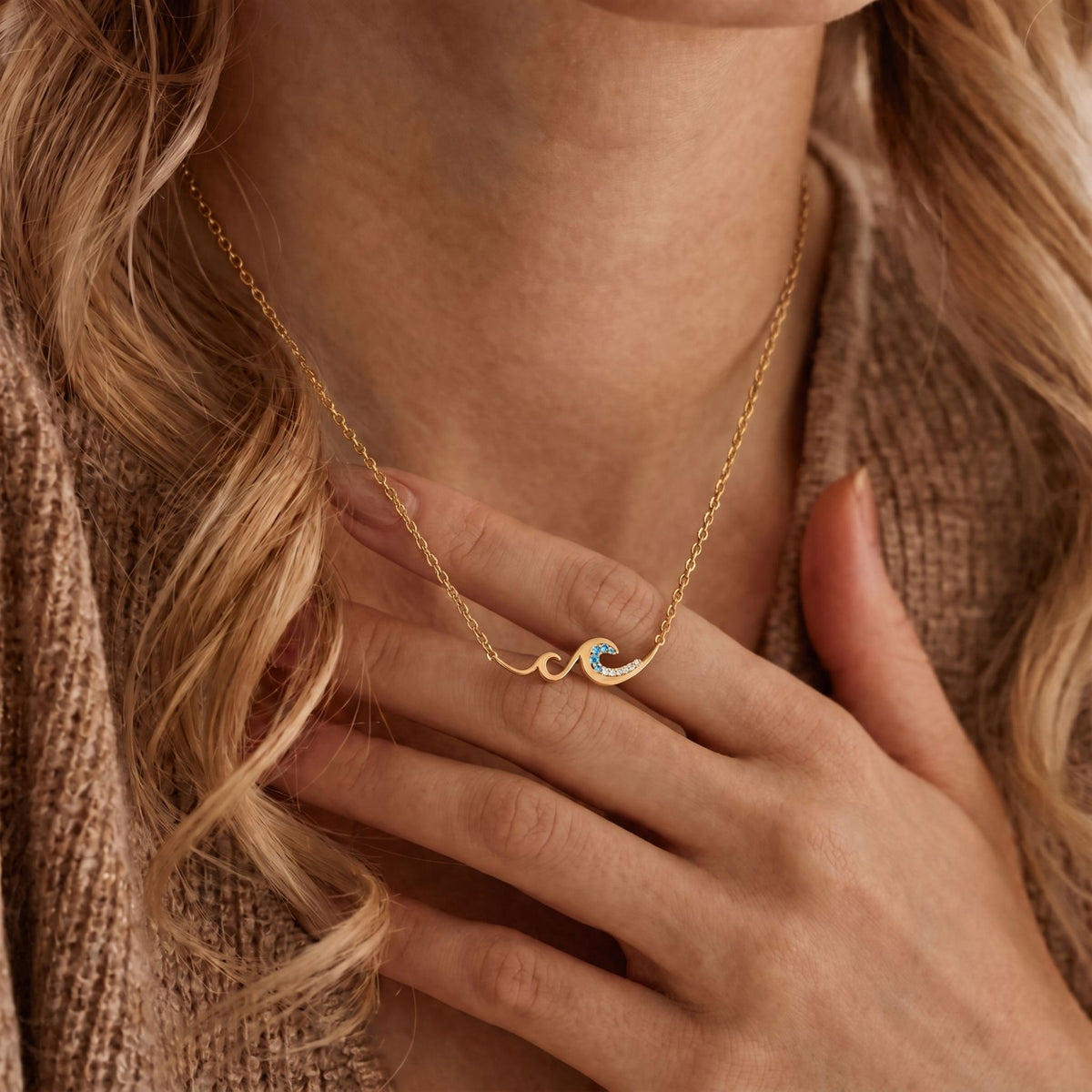 Wellen-Halskette für Damen, aus 925er Silber, mit blauen und transparenten Steinen, eleganter Stil