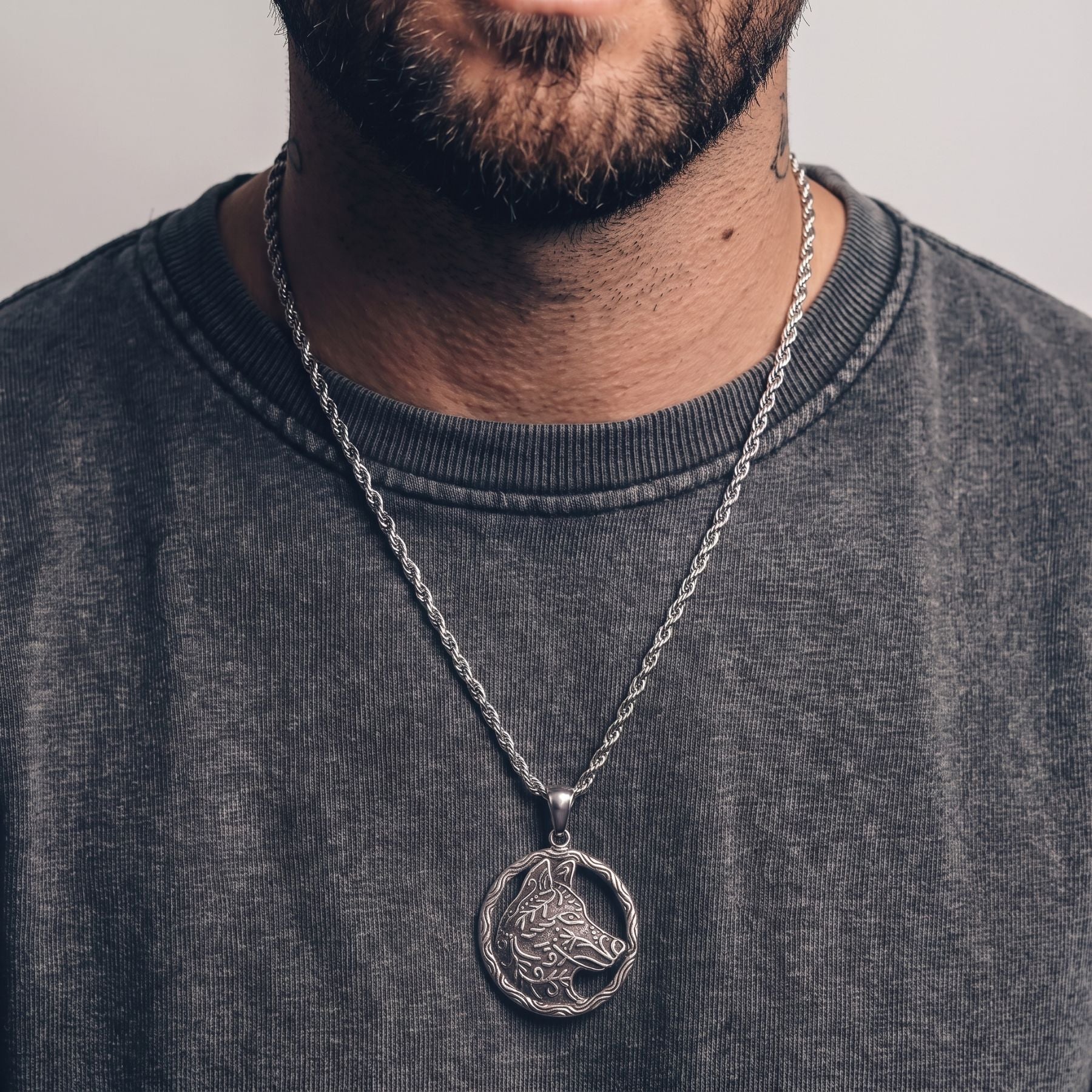 Collier pendentif loup pour homme, en acier inoxydable, design viking argenté