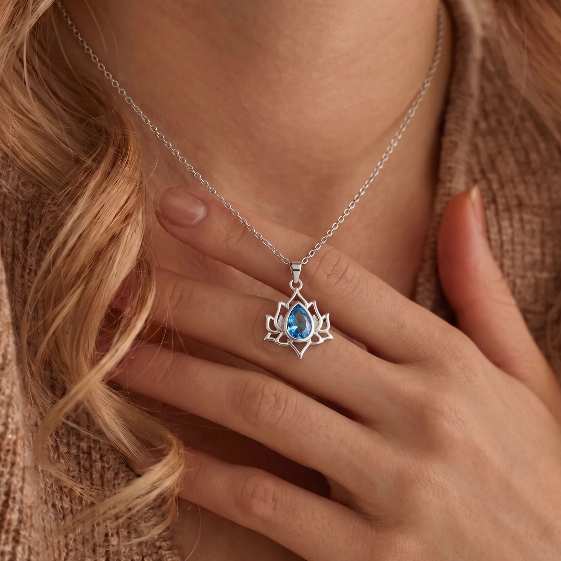 Collier fleur de lotus pour femme, en argent 925, avec pierre bleue