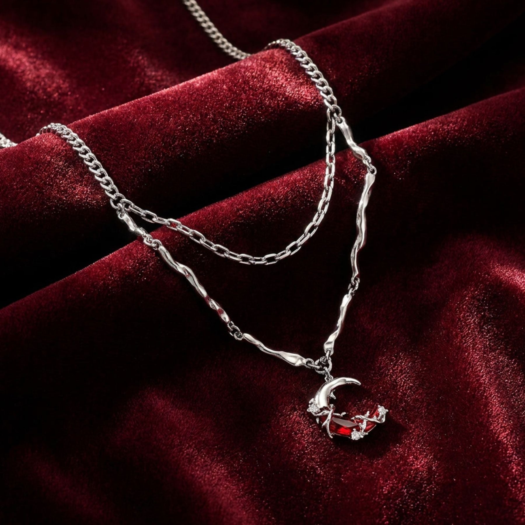 Collier gothique multi-rangs pour femme, en alliage métallique, avec pendentif croissant de lune
