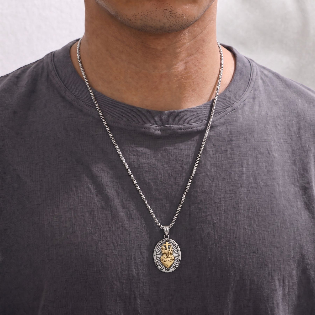Collier cœur sacré de Jésus pour homme, en acier inoxydable, style religieux