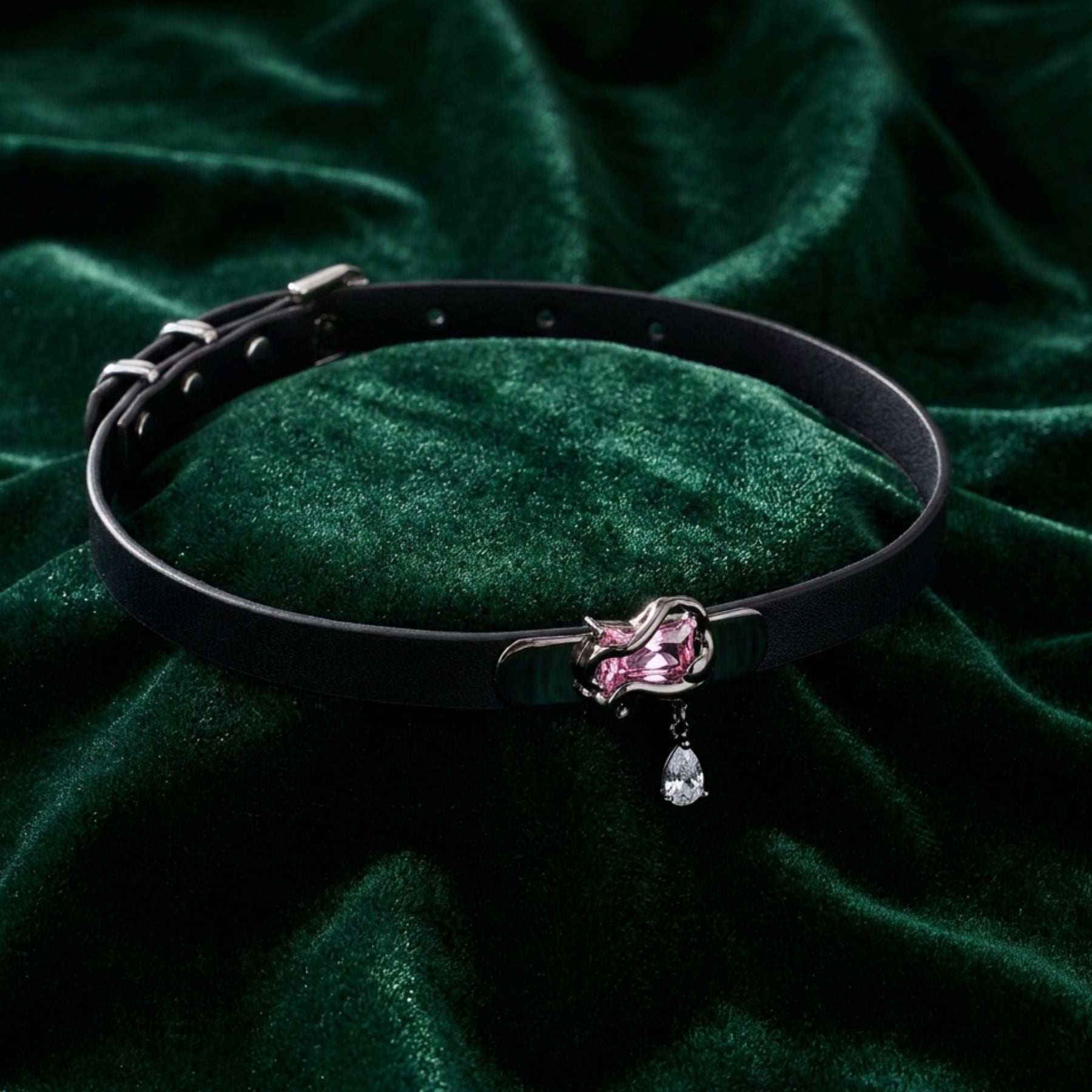 Collier ras-du-cou gothique pour femme, en simili cuir noir, avec cristal décoratif