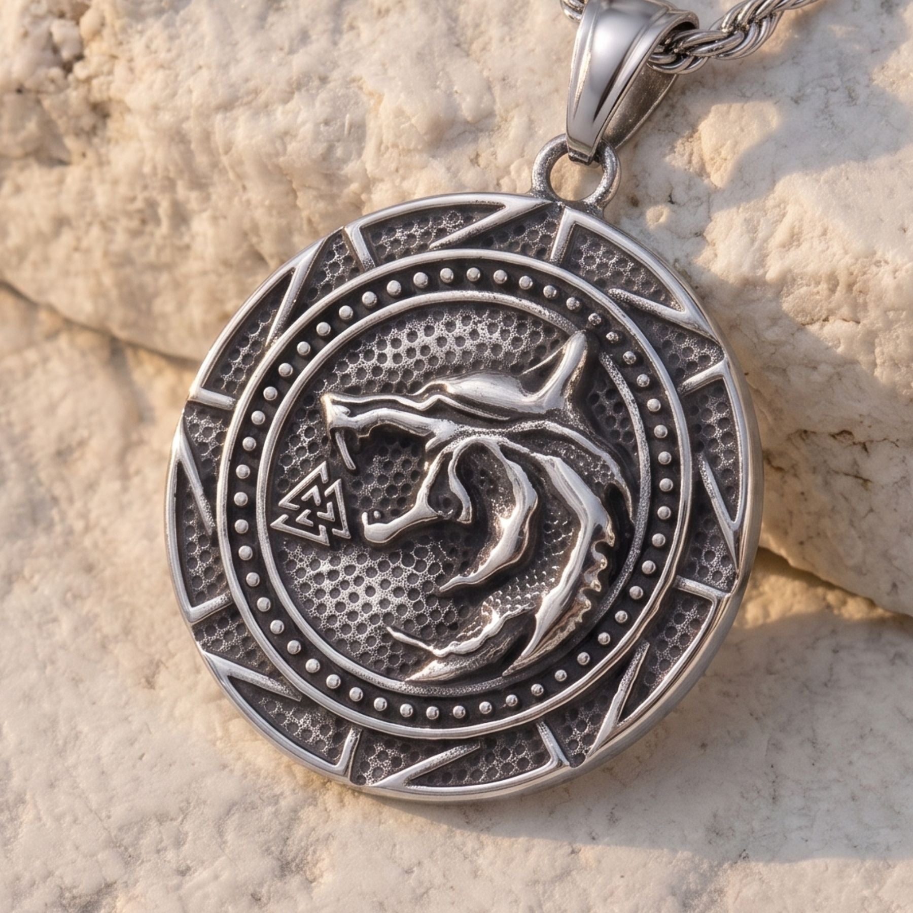Collier loup pour homme, en acier inoxydable argenté, style viking
