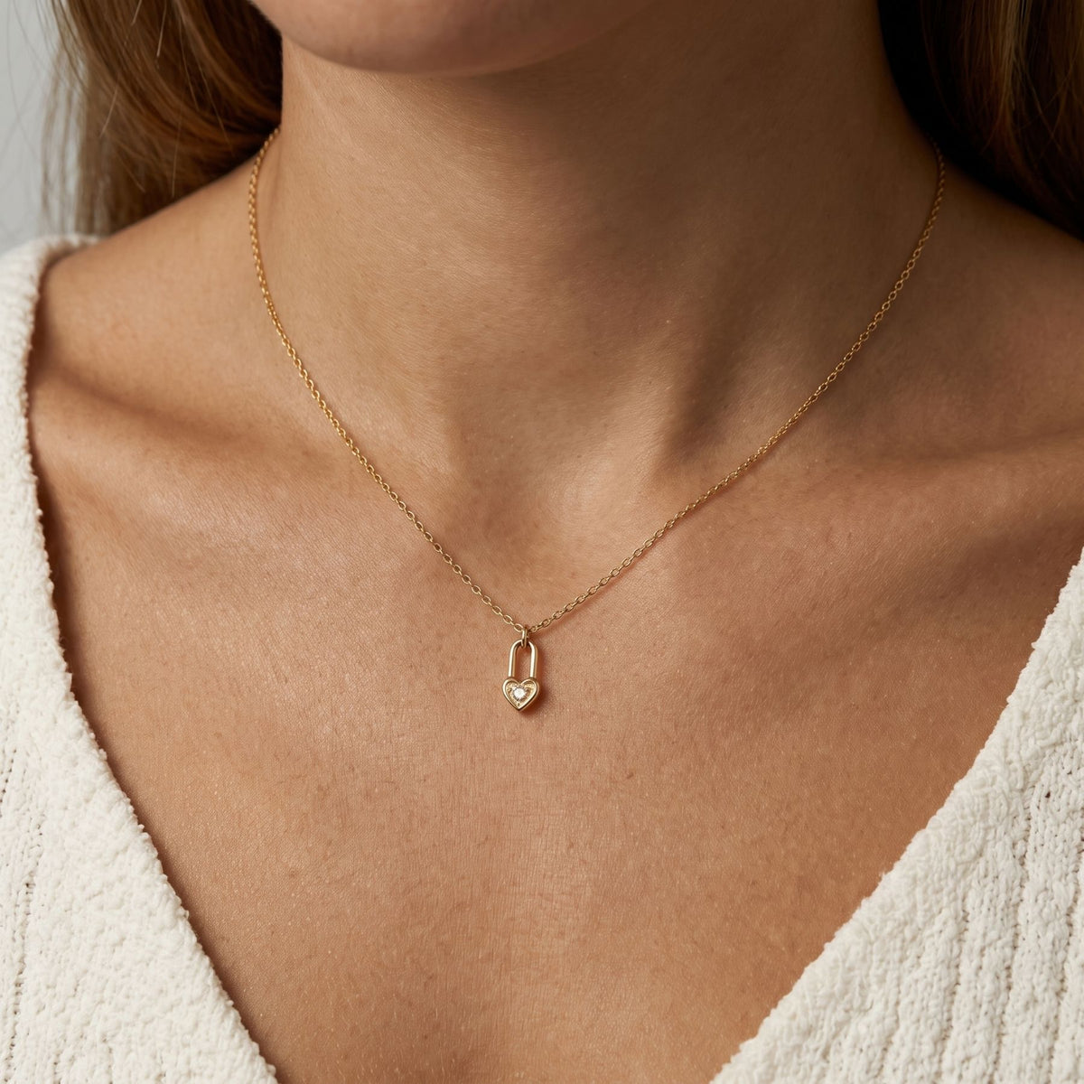 Sydänlukko-kaulakoru naisille, 925-hopeaa, minimalistinen tyyli