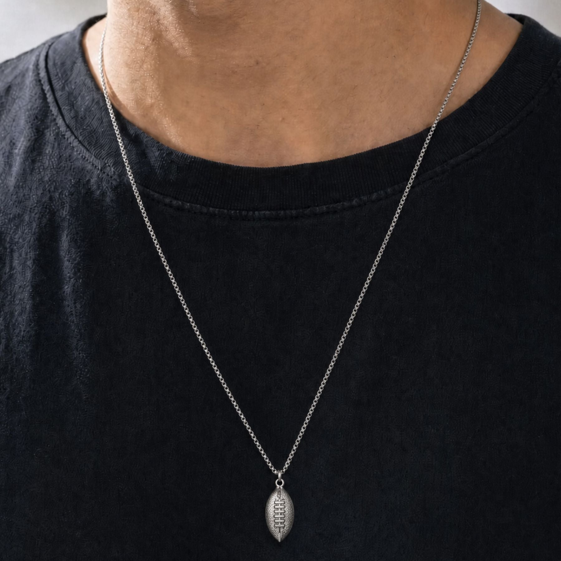 Collier ballon de football américain pour homme, en acier inoxydable, tendance