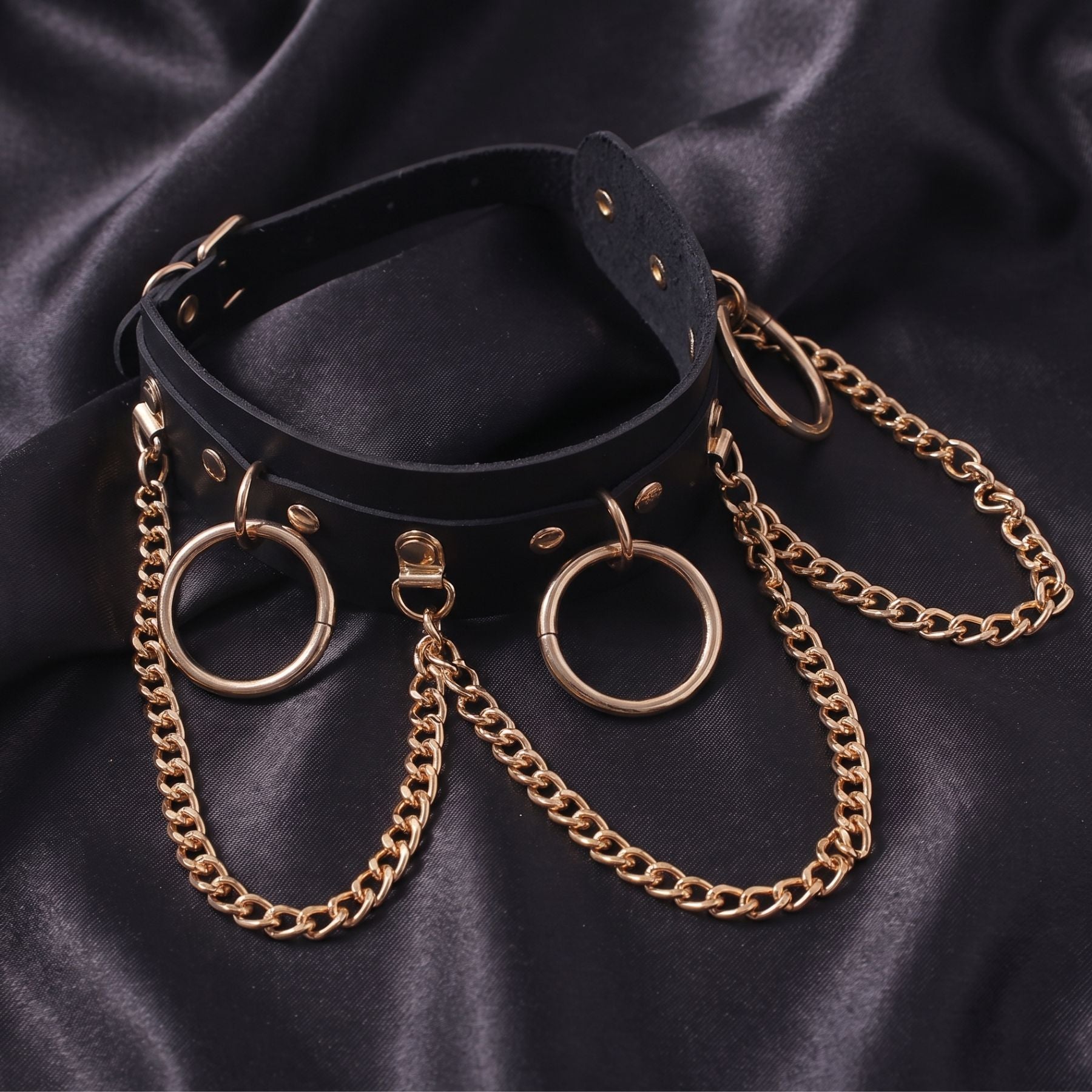 Collier punk pour femme, en simili cuir noir, chaînes multiples et anneaux en alliage métalliques