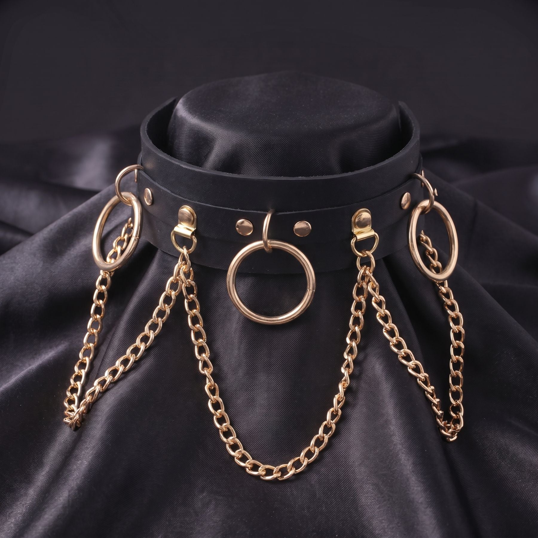 Collier punk pour femme, en simili cuir noir, chaînes multiples et anneaux en alliage métalliques