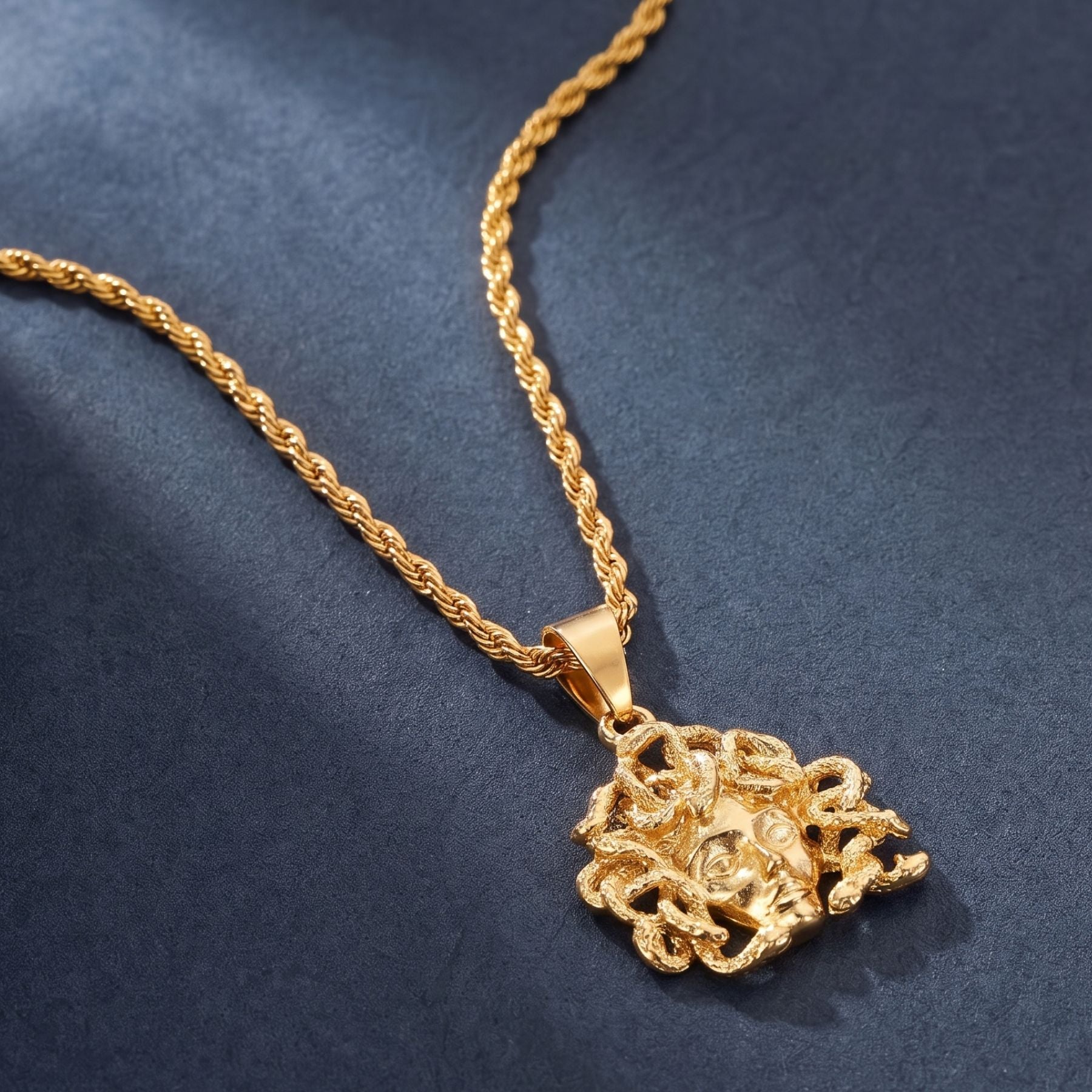 Collier medusa pour homme, en acier inoxydable, avec pendentif tête de serpent