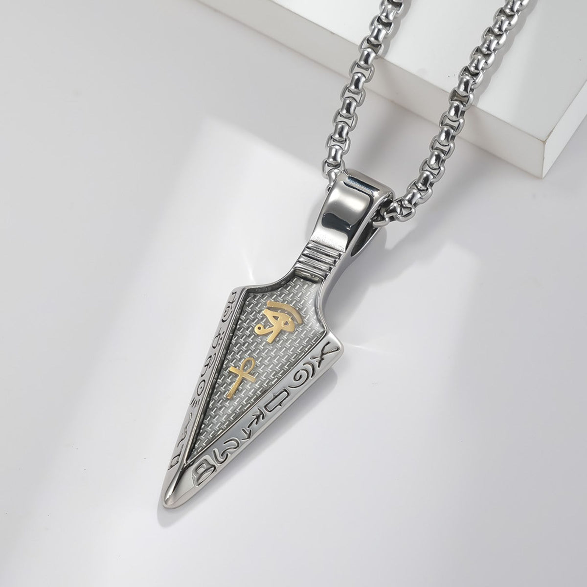 Pánský náhrdelník s egyptskými symboly Oko Horovo, z nerezové oceli, starožitný design