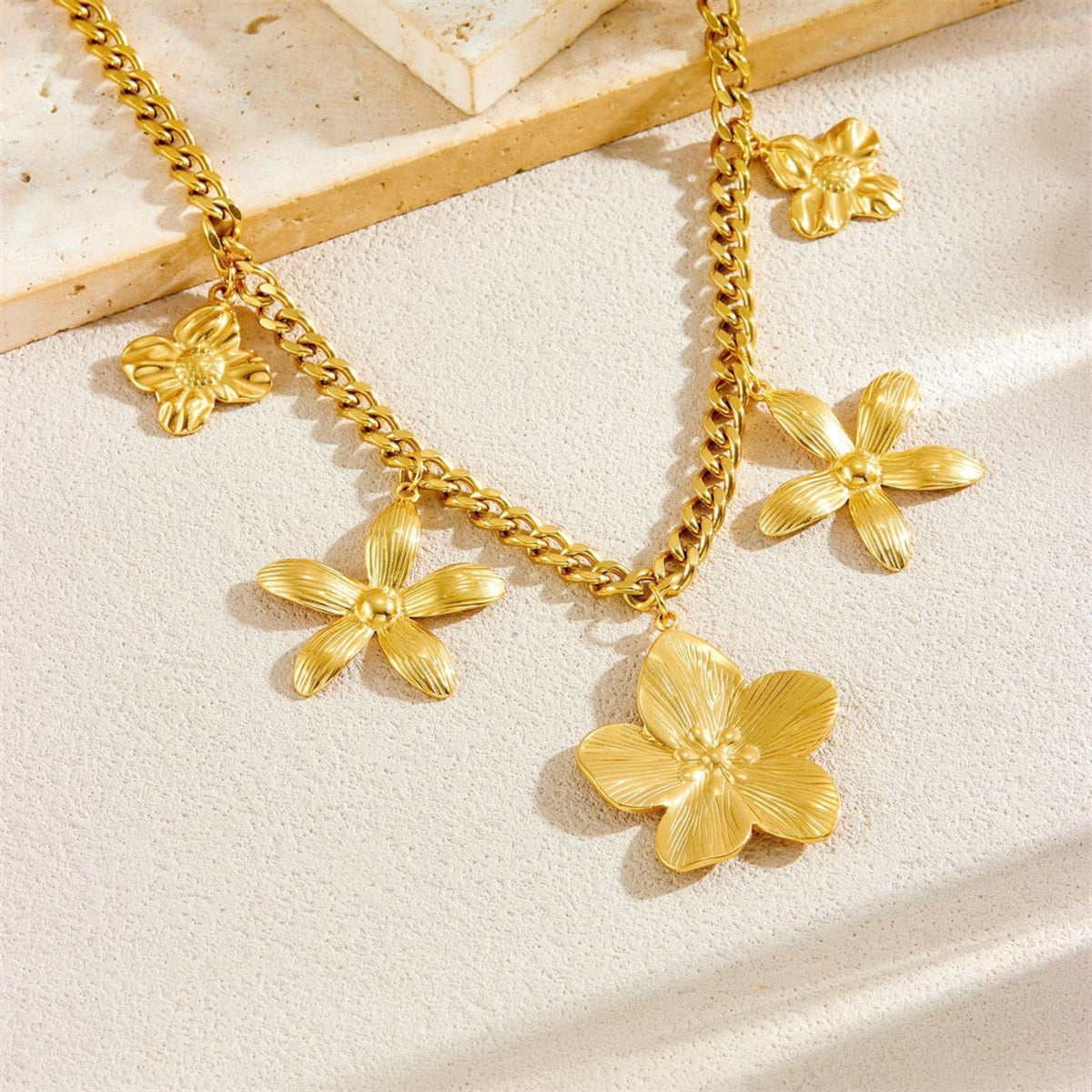 Collier bohème floral pour femme, en acier inoxydable doré, pendentifs fleurs au design élégant