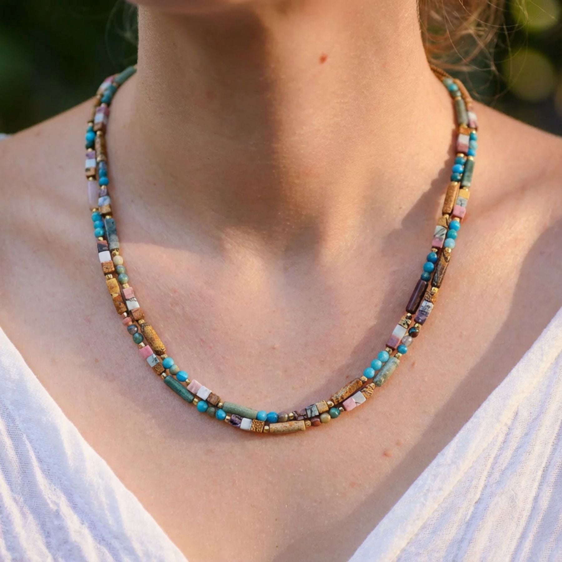 Collier double rang en pierres naturelles, perles multicolores esprit bohème, avec turquoise, quartz rose, amazonite et jaspe