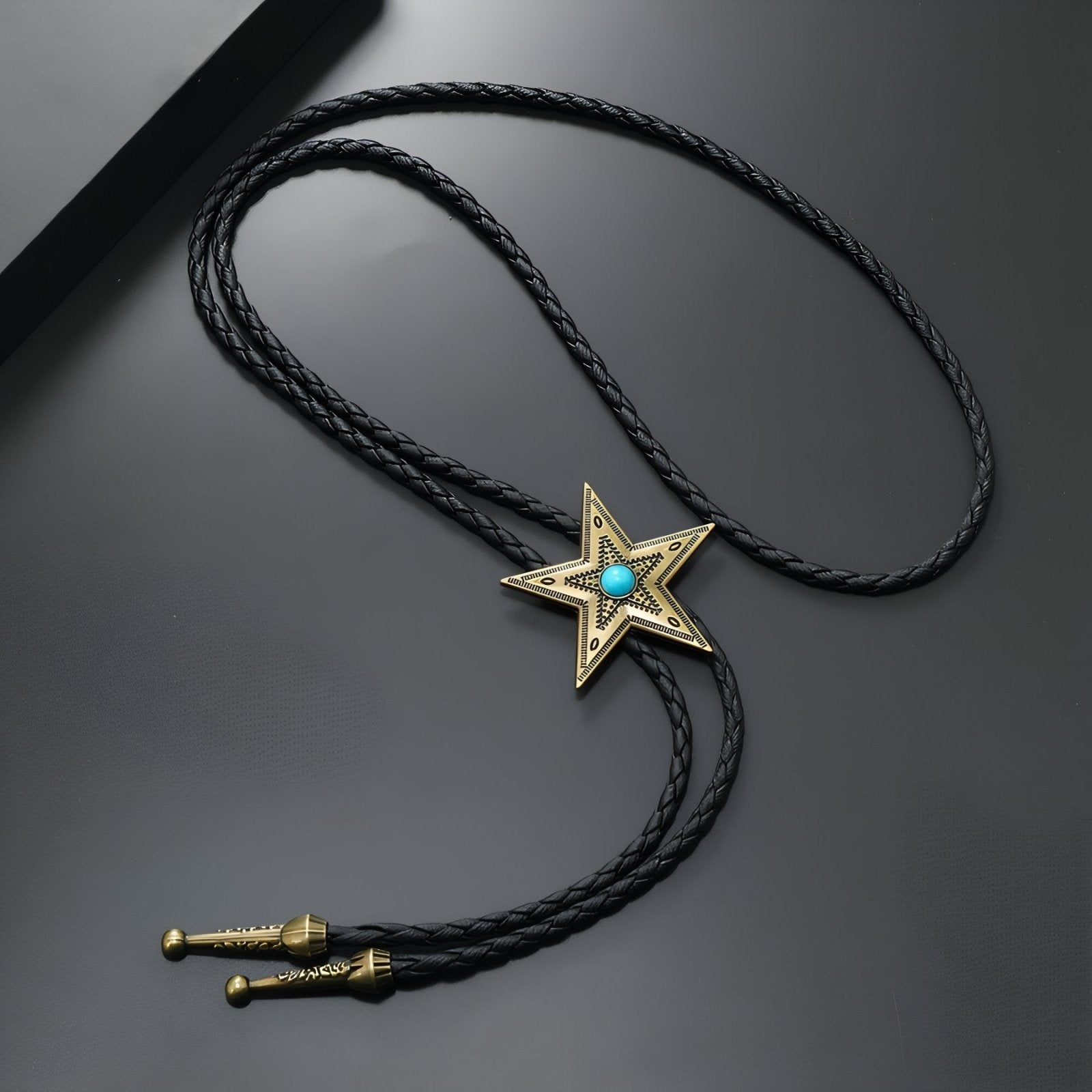 Bolo tie western, étoile vintage et pierre turquoise, cordon tressé noir, style cowboy unisexe