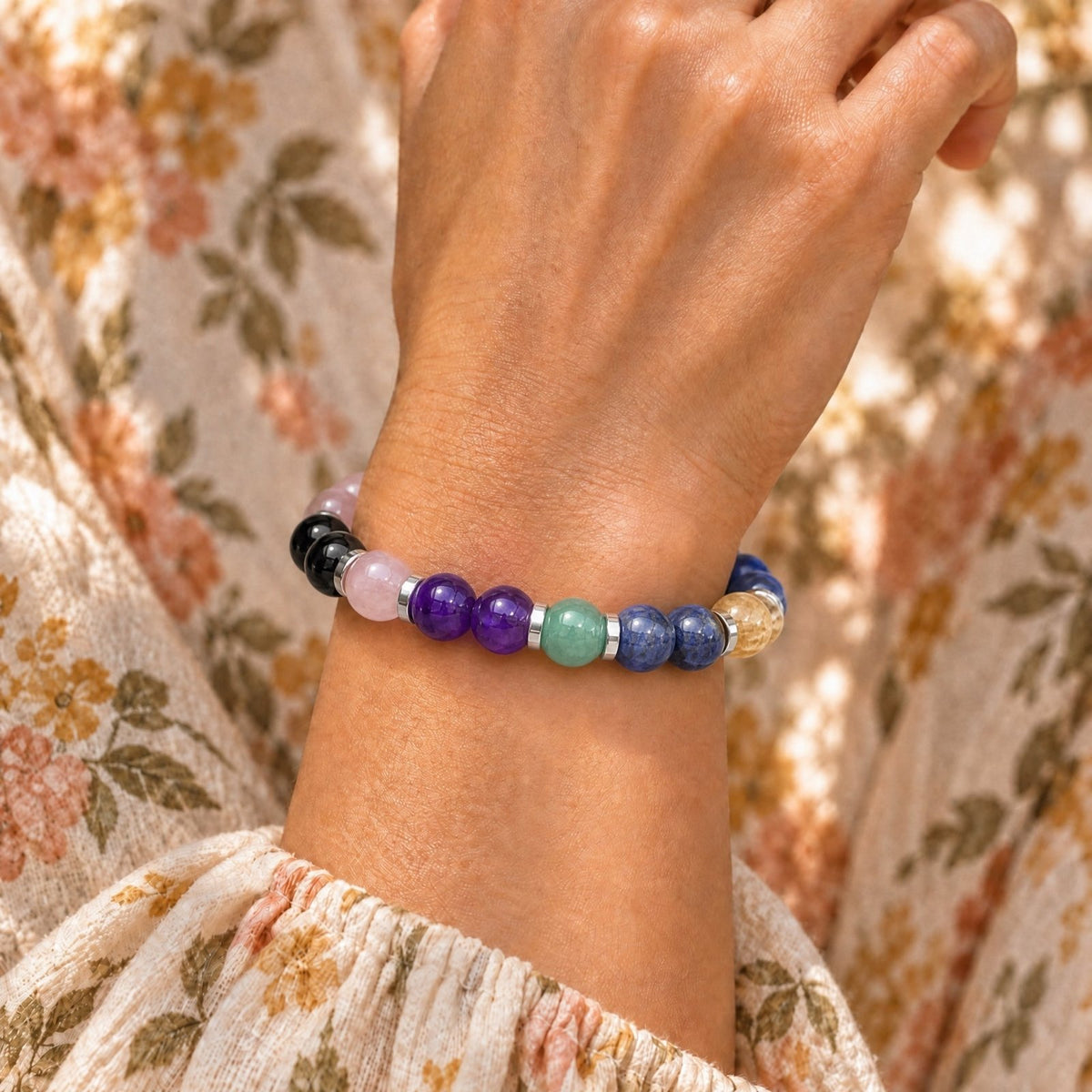 Bracciale sentiero di vita personalizzato indossato al polso, perle da 8 mm