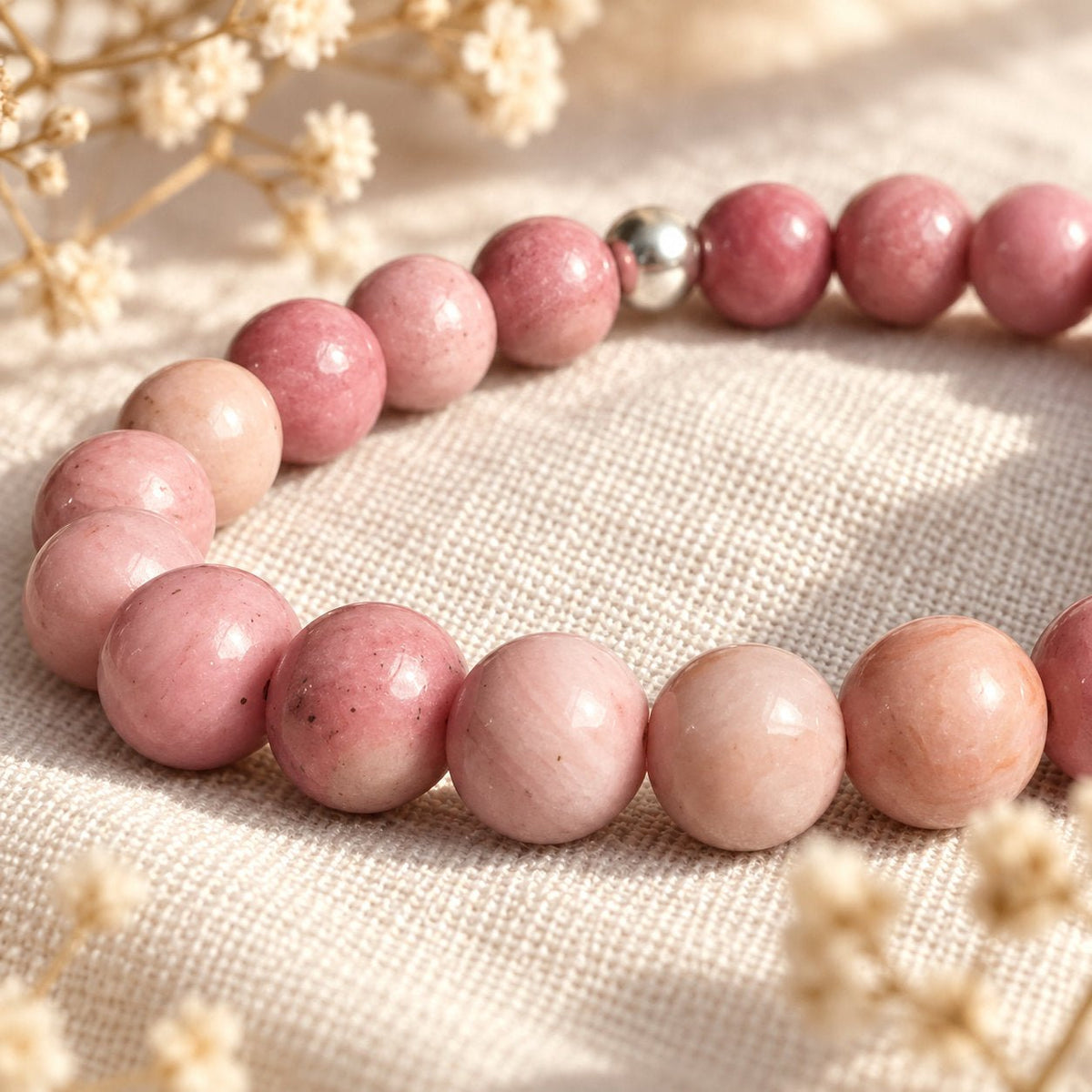 Bracelet en pierres naturelles de rhodonite, pour l’amour de soi et l’harmonie