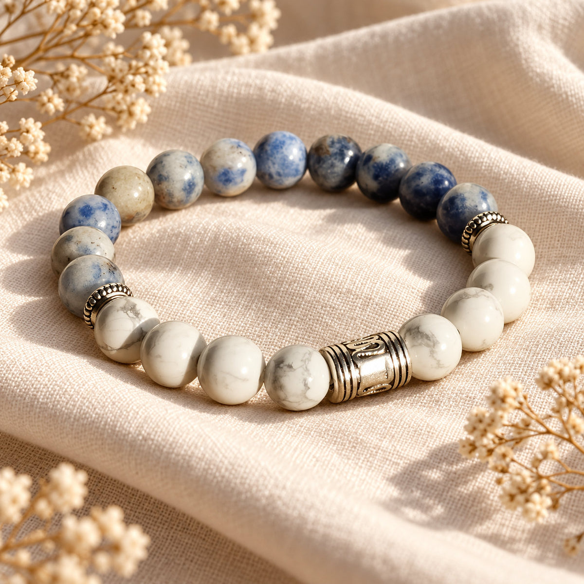 Bracelet Calmélys en howlite et sodalite, symbole de calme et d’harmonie