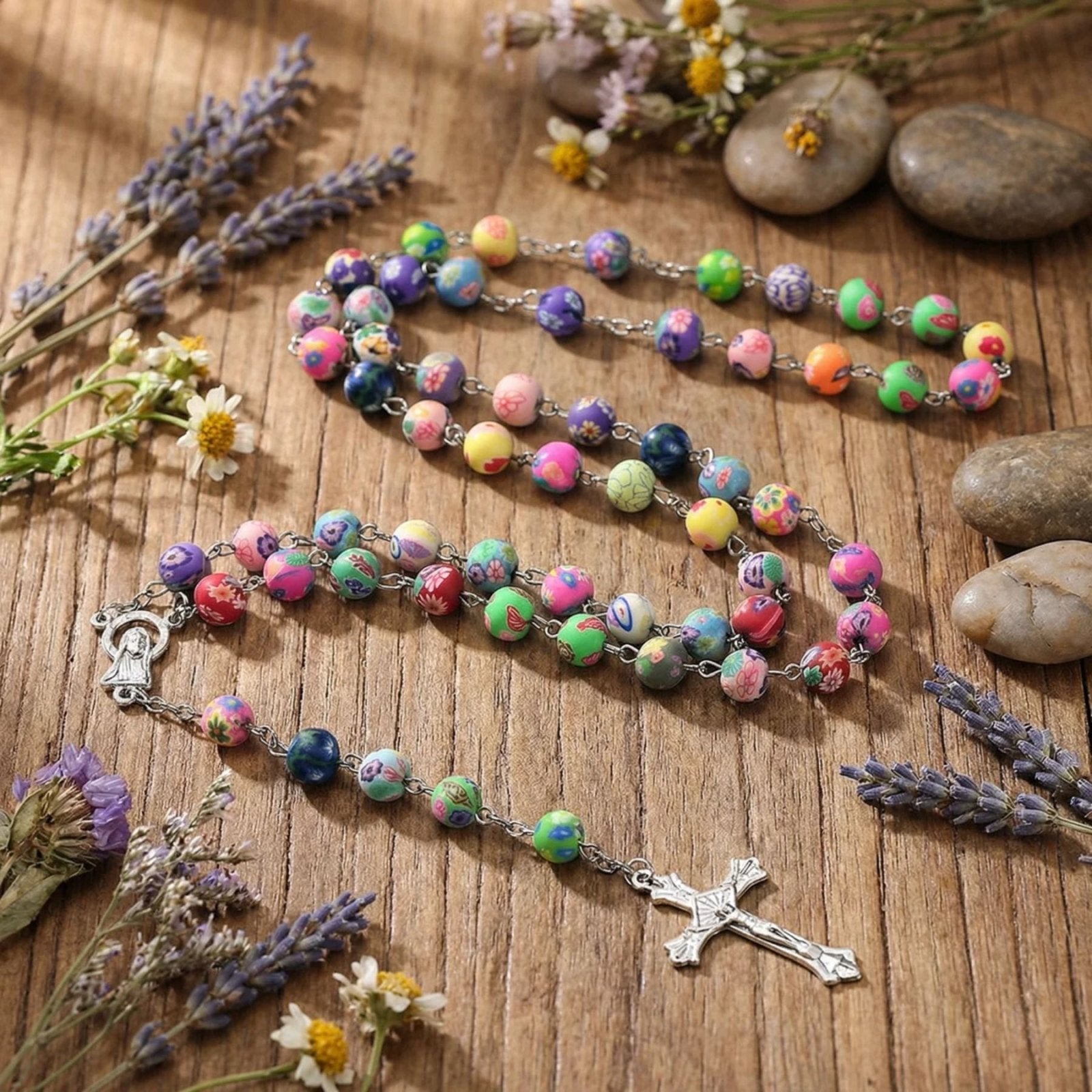 Chapelet collier multicolore, avec perle en argile polymère, en alliage métallique