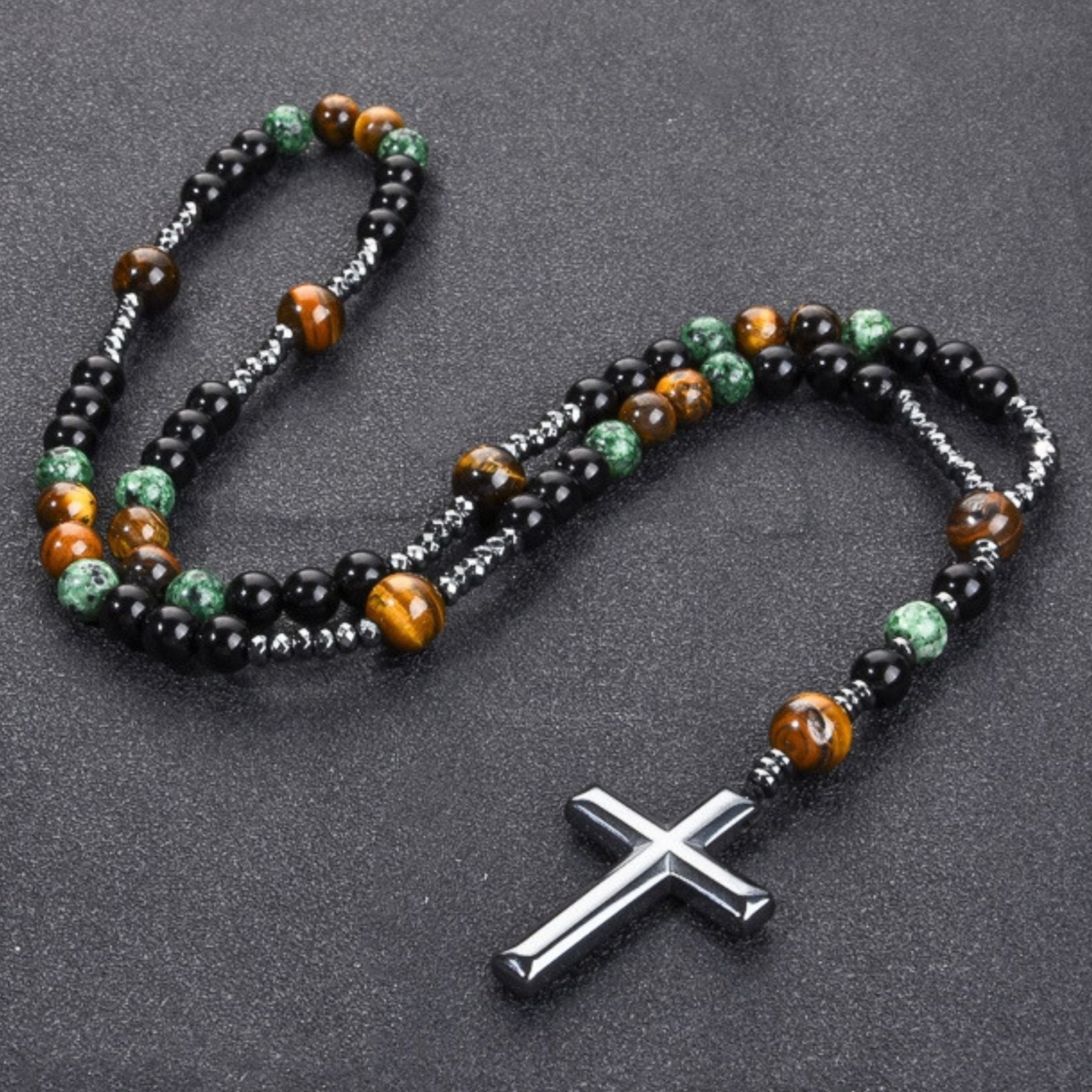 Chapelet collier religieux, avec pierres naturelles et pendentif croix en hématite
