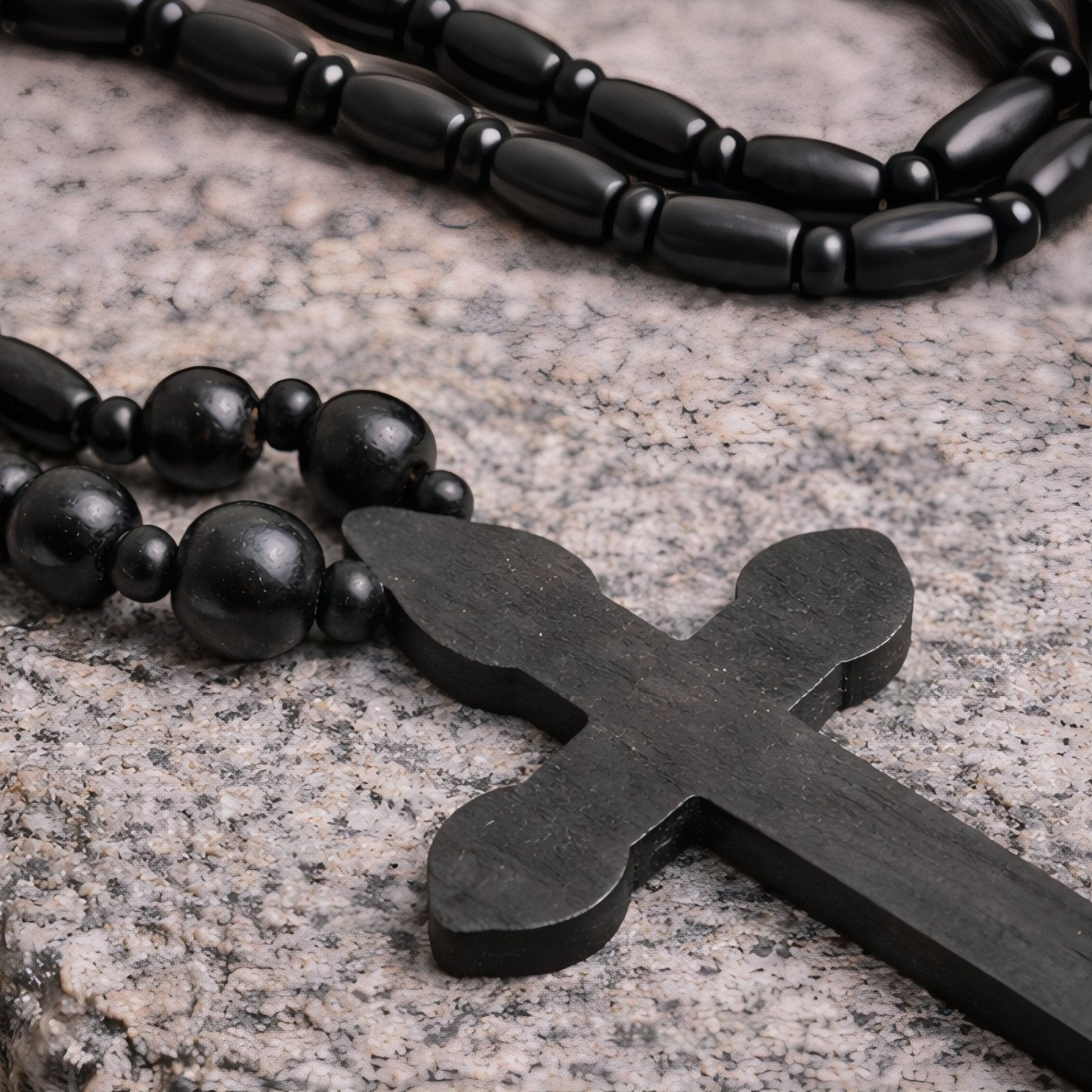 Chapelet en bois noir, avec pendentif croix et perles en bois, style religieux