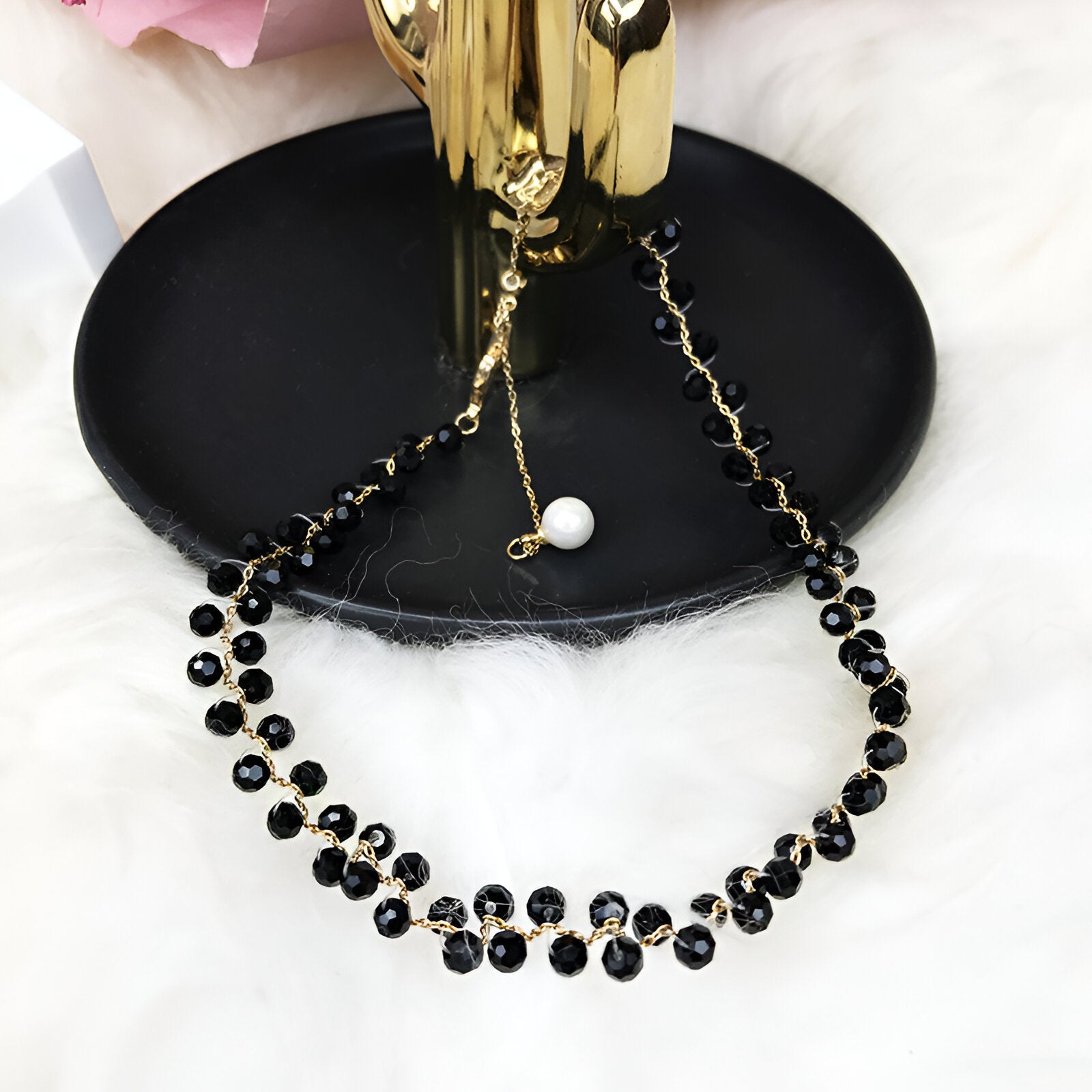 Choker cristaux perles noirs synthétiques, style élégant féminin, modèle Kuro