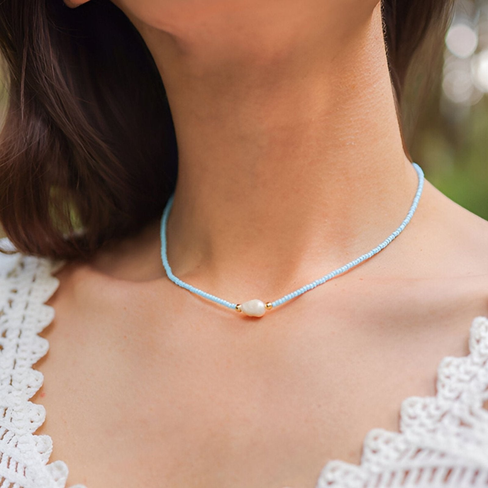 Choker en perles de verre colorées et perle naturelle, bijou estival et tendance, modèle Joy