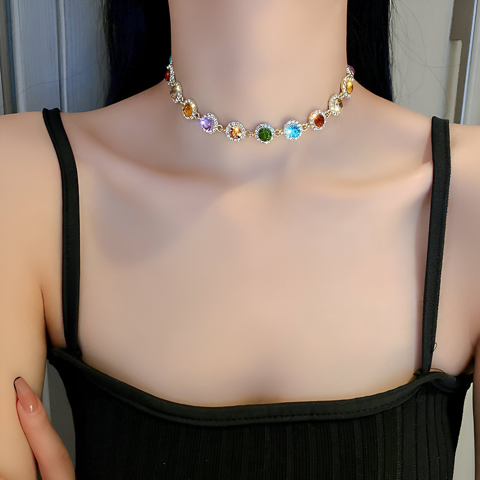 Choker femme doré à pierres multicolores, bijou fantaisie éclatant pour femme, modèle Cristina
