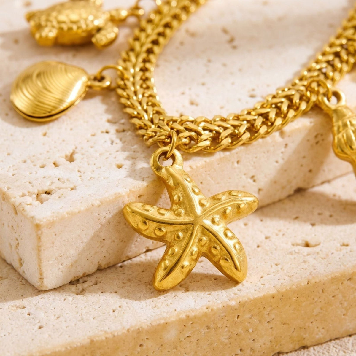 Collier à charms marins pour femme, en acier inoxydable doré, chaîne épaisse avec pendentifs étoile de mer, coquillages et animaux marins