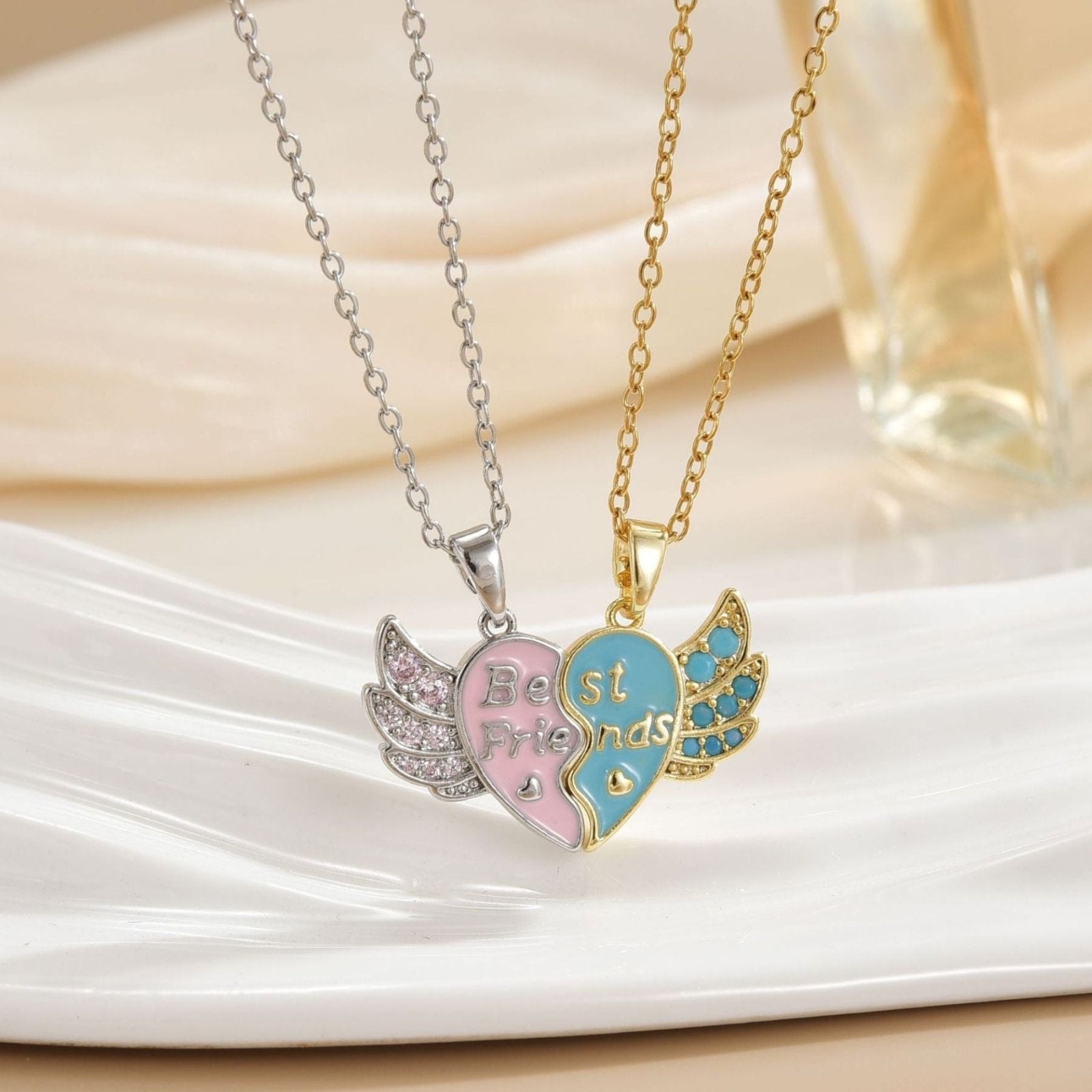 Collier amitié pour femme, avec pendentif en forme de cœur orné d’ailes, en cuivre et émail