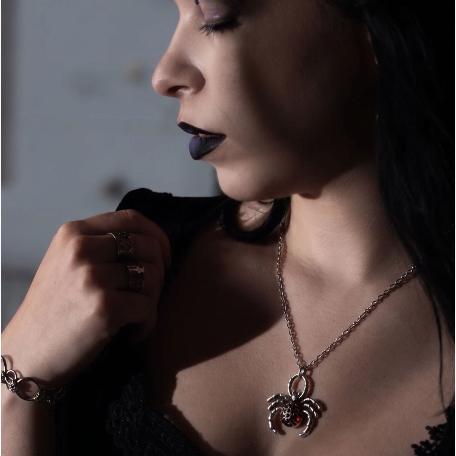 Collier araignée pour femme, en alliage de zinc, argent vieilli