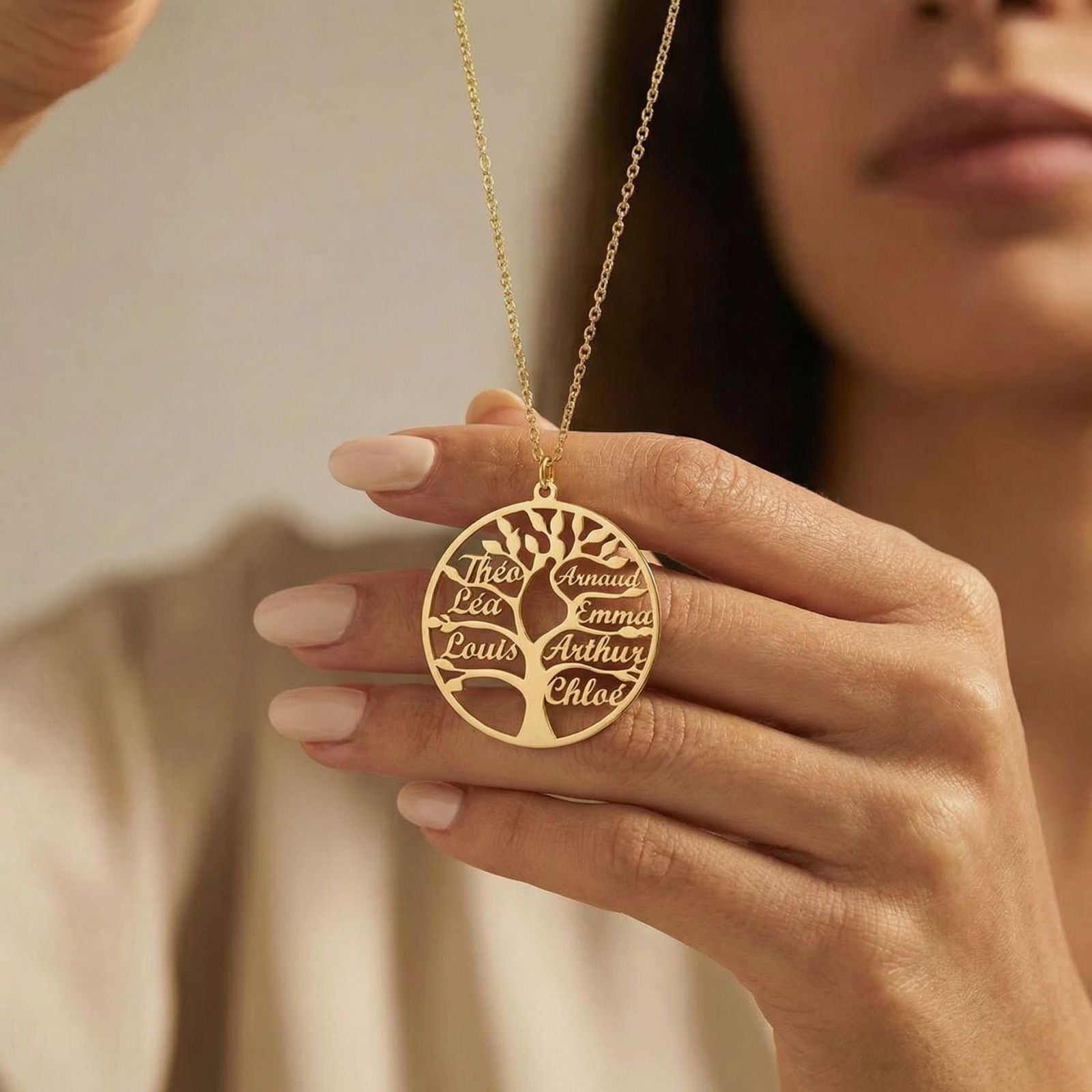 Collier arbre de vie familial, personnalisable avec prénoms, en acier inoxydable