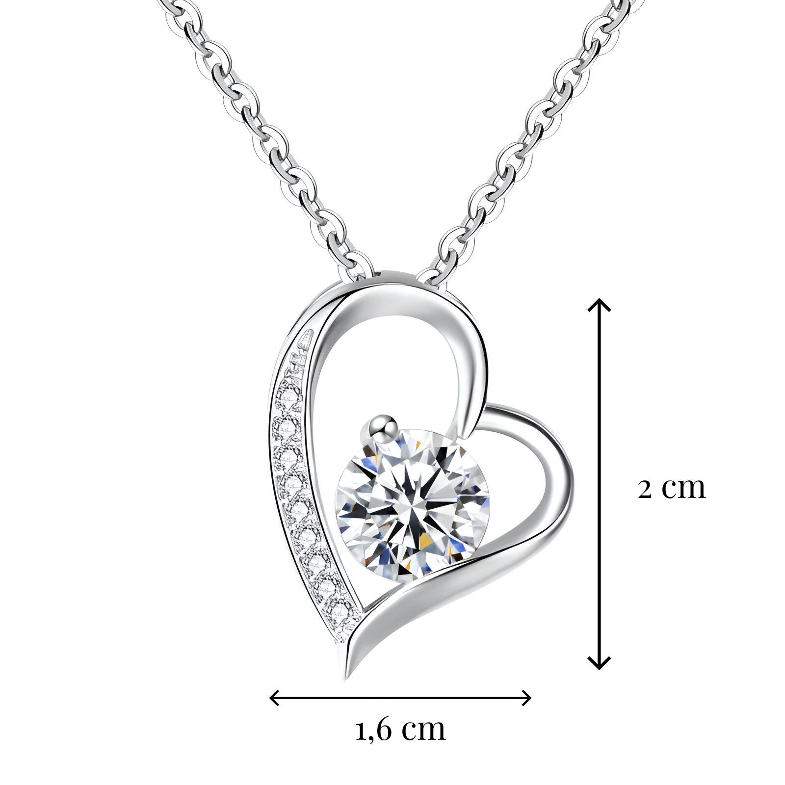 Collier argent cœur asymétrique serti de zircons, avec pierre lumineuse au centre, modèle Amara