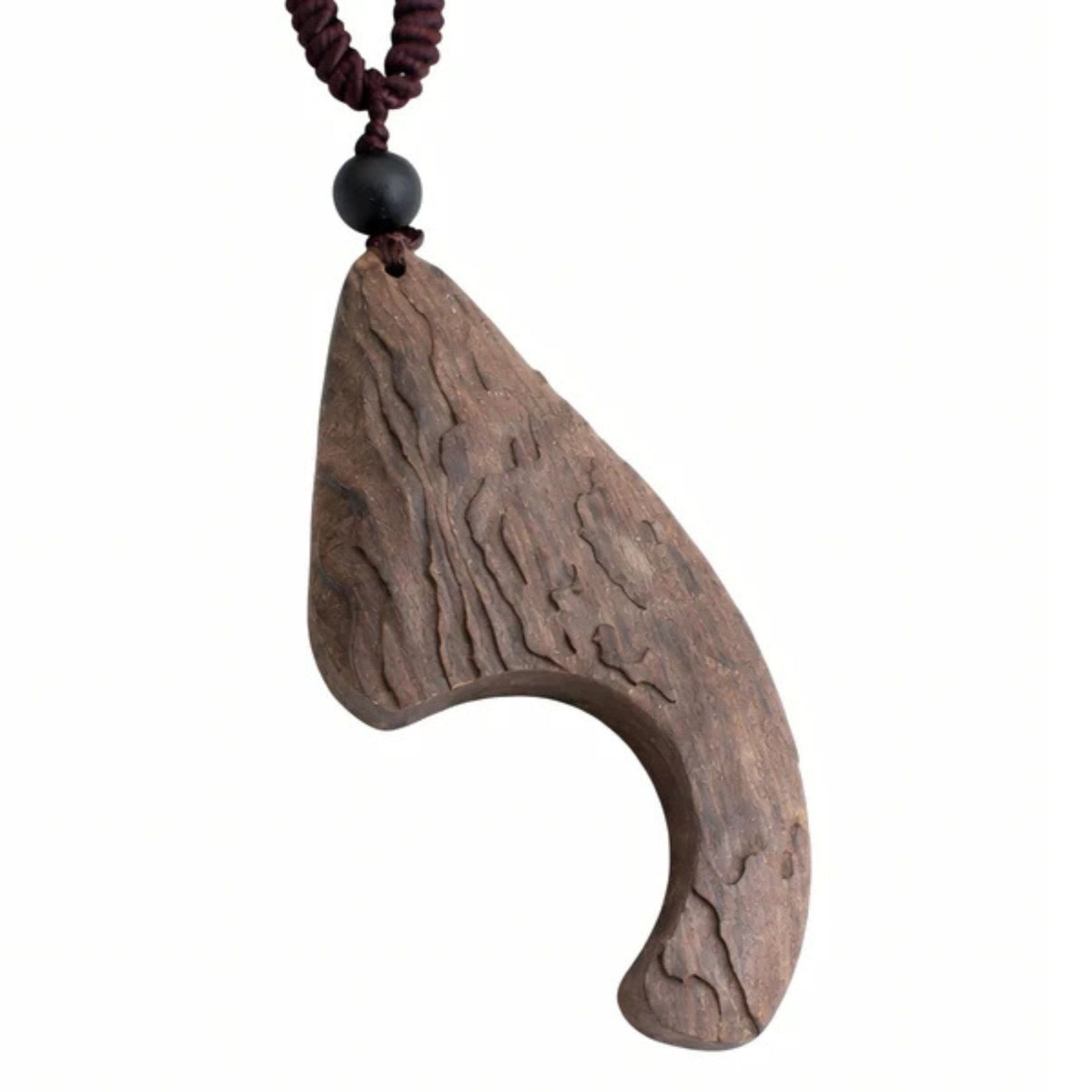 Collier artisanal en bois naturel sculpté, avec pendentif fait main, style ethnique vintage