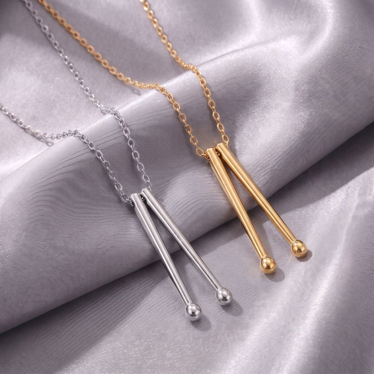 Collier baguettes de batterie pour homme, en acier titane, pendentif musical au design minimaliste