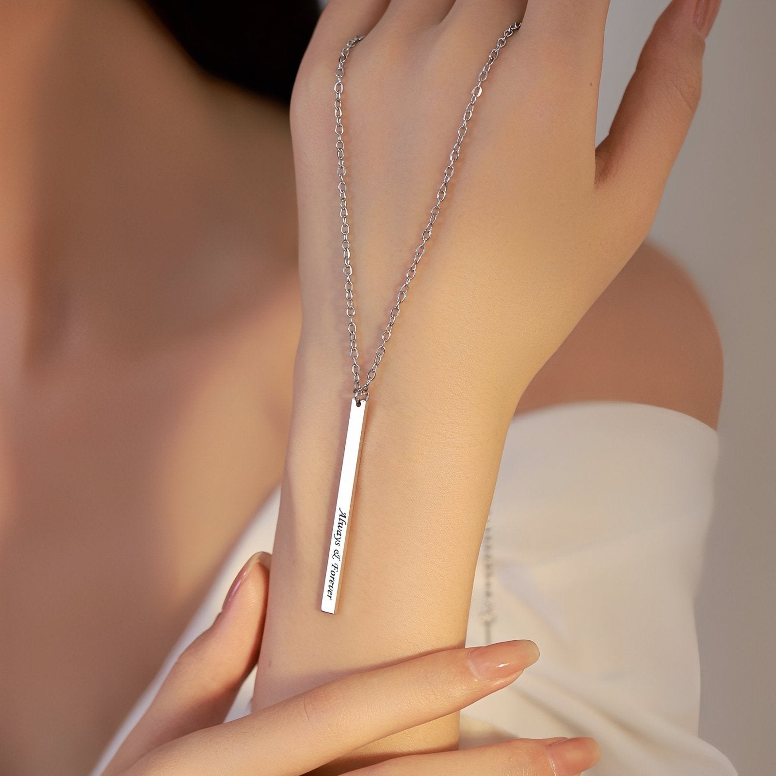 Collier barre verticale personnalisée, acier inoxydable, 3 finitions, modèle Vertya