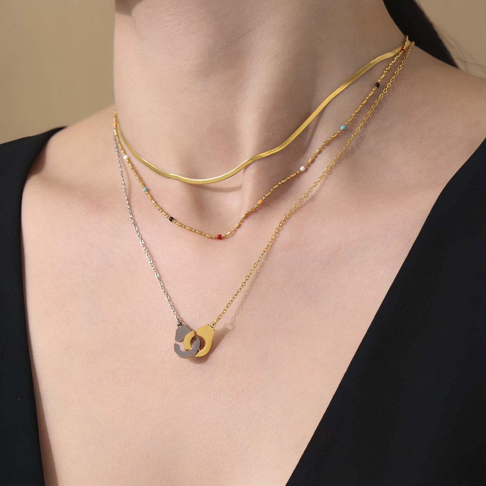 Collier bicolore or et argent pour femme, pendentif menottes, chaîne fine en acier inoxydable