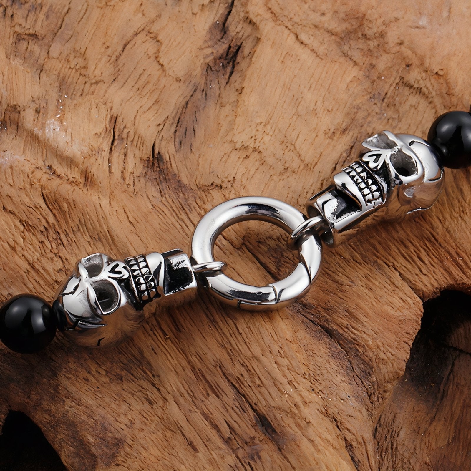 Collier biker pour homme avec perles de verre, fermoir anneau avec têtes de mort, en acier inoxydable