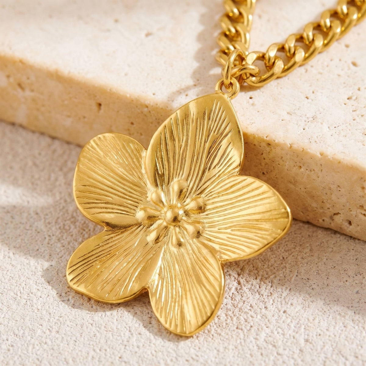 Collier bohème floral pour femme, en acier inoxydable doré, pendentifs fleurs au design élégant