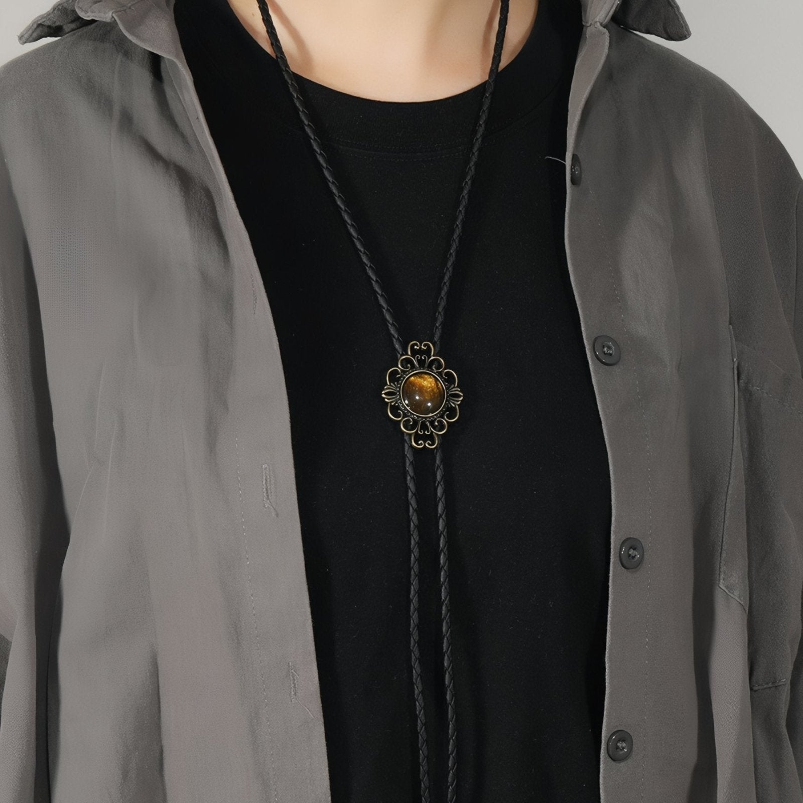 Collier bolo tie unisexe, cabochon œil - de - tigre et monture florale, cordon en cuir noir