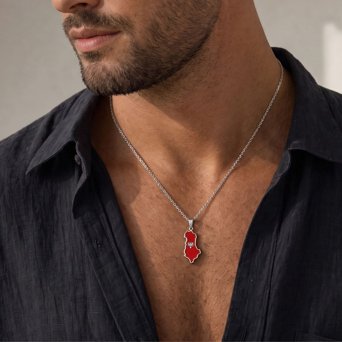 Collier carte d’Albanie unisexe, en acier inoxydable, pendentif émaillé rouge avec aigle bicéphale
