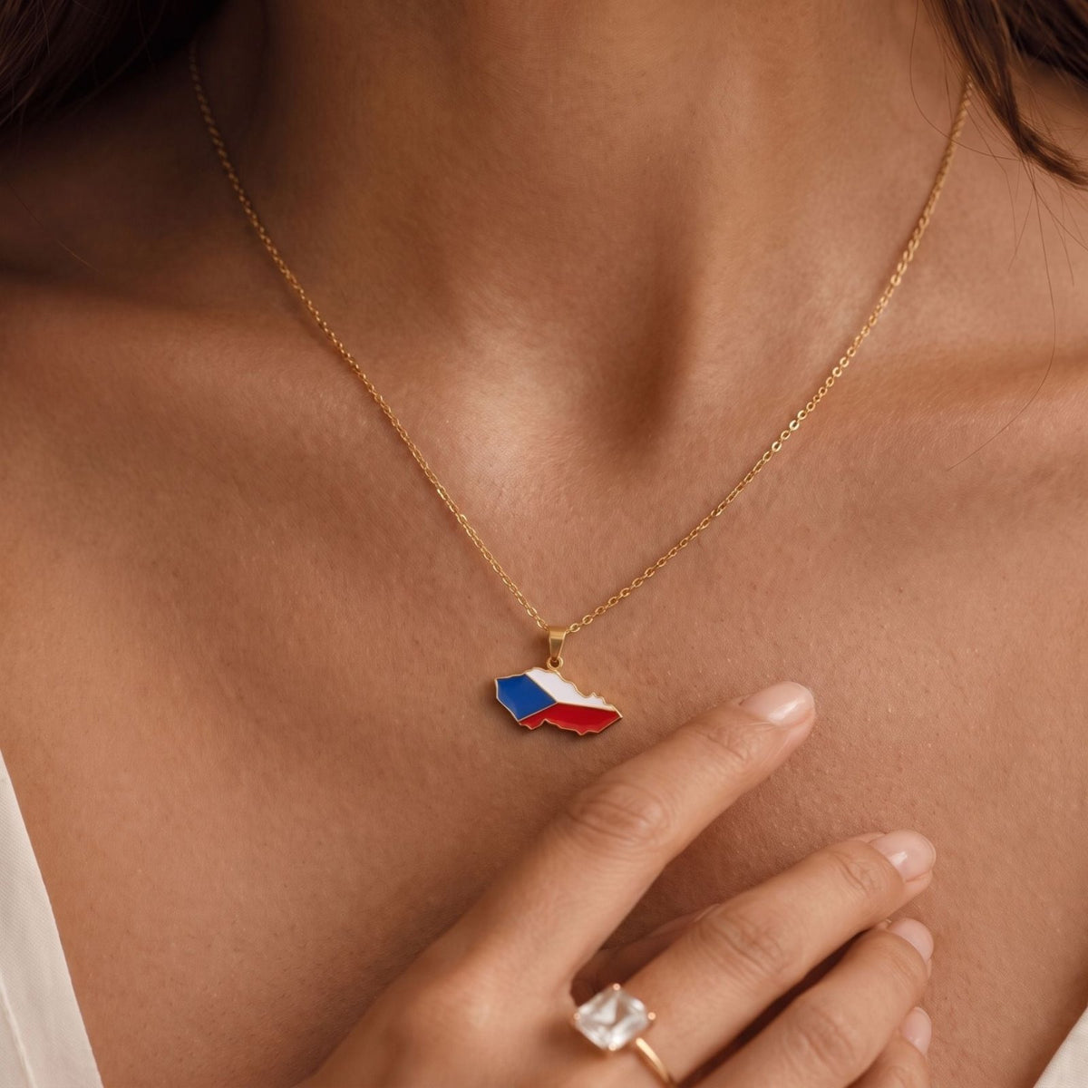Collier carte de République Tchèque unisexe, en acier inoxydable, pendentif émaillé aux couleurs du drapeau