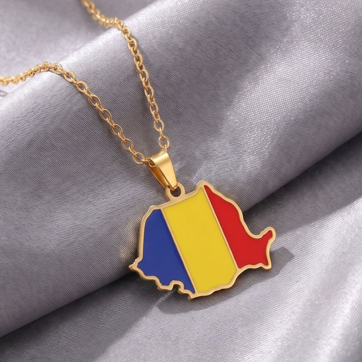 Collier carte de Roumanie unisexe, en acier inoxydable, pendentif émaillé aux couleurs du drapeau roumain