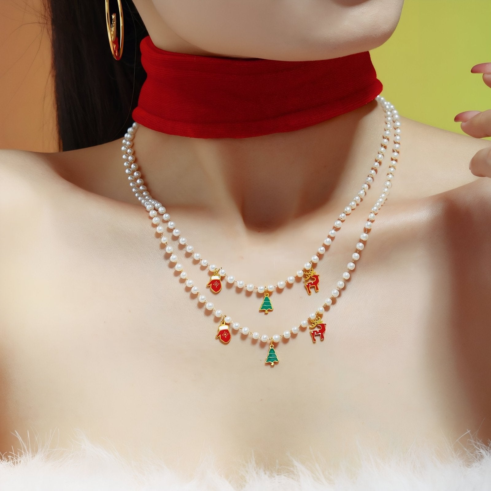 Collier charms de Noël pour femme, pendentifs sapin ou père noël, en perles de nacre et acier inoxydable