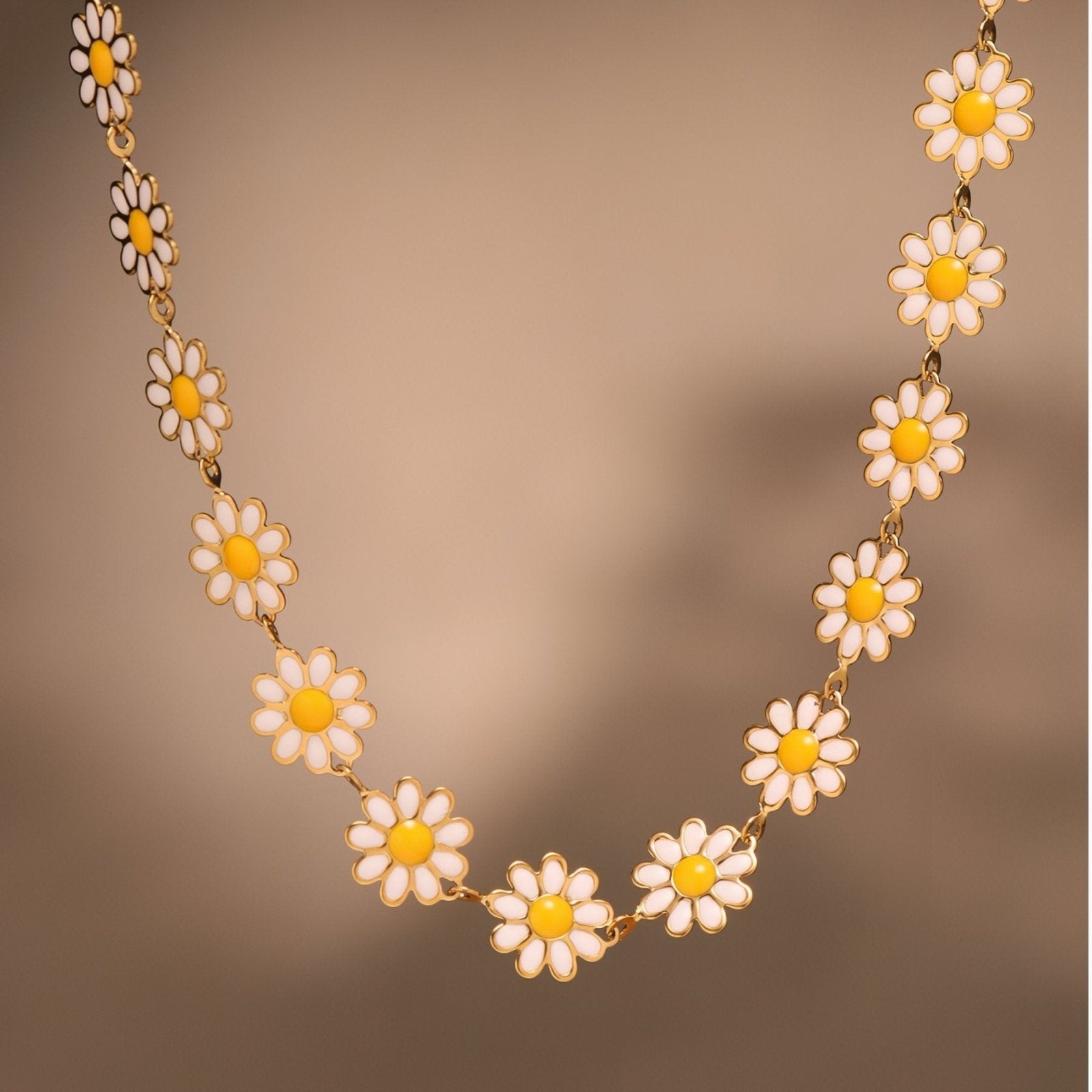 Collier chocker fleurs marguerites pour femme, avec résine émaillée, en acier inoxydable